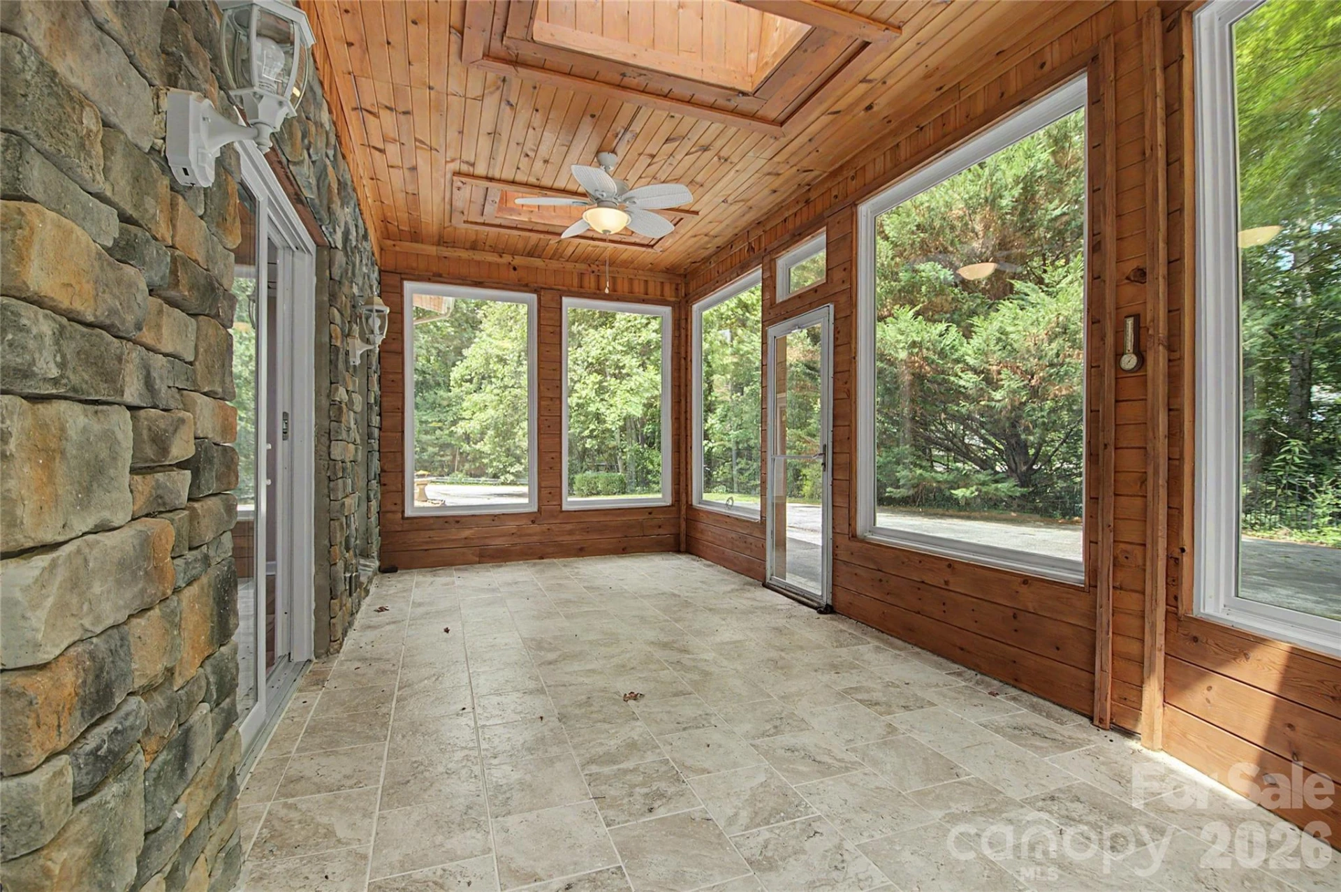 312 Benjamin Way - Photo 44