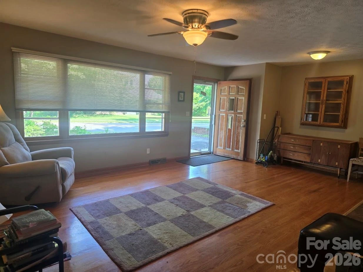 629 Willow Road - Photo 6