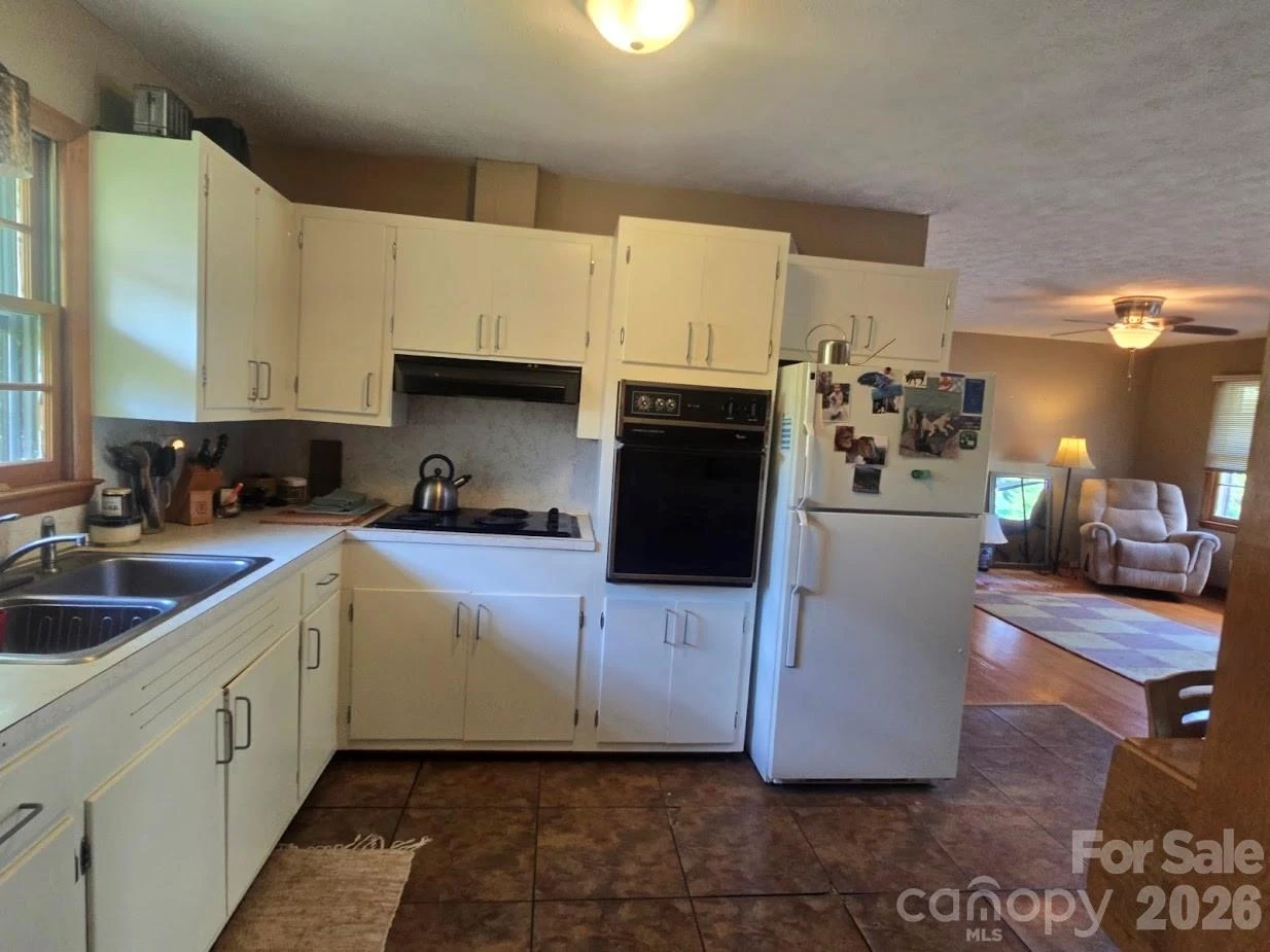 629 Willow Road - Photo 10
