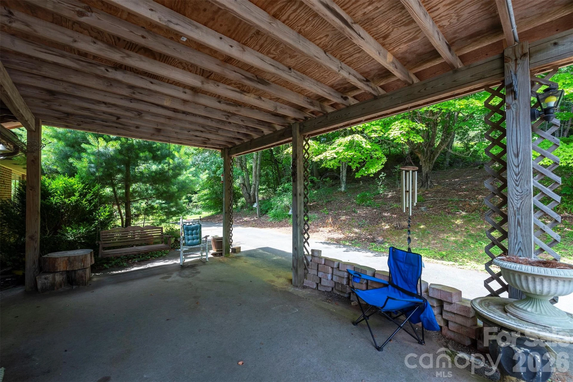 637 Fisher Lane - Photo 4