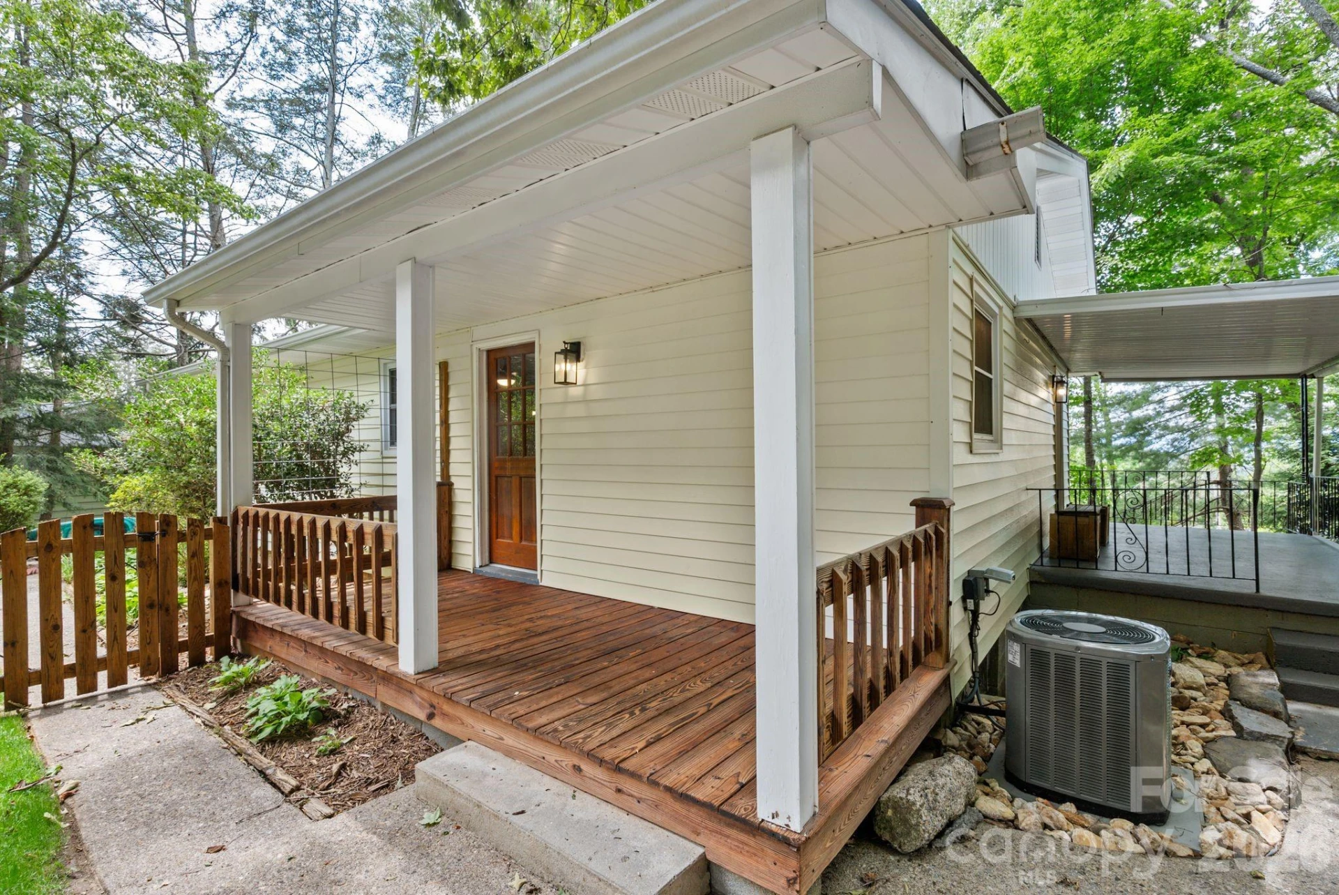 11 Von Ruck Court - Photo 4