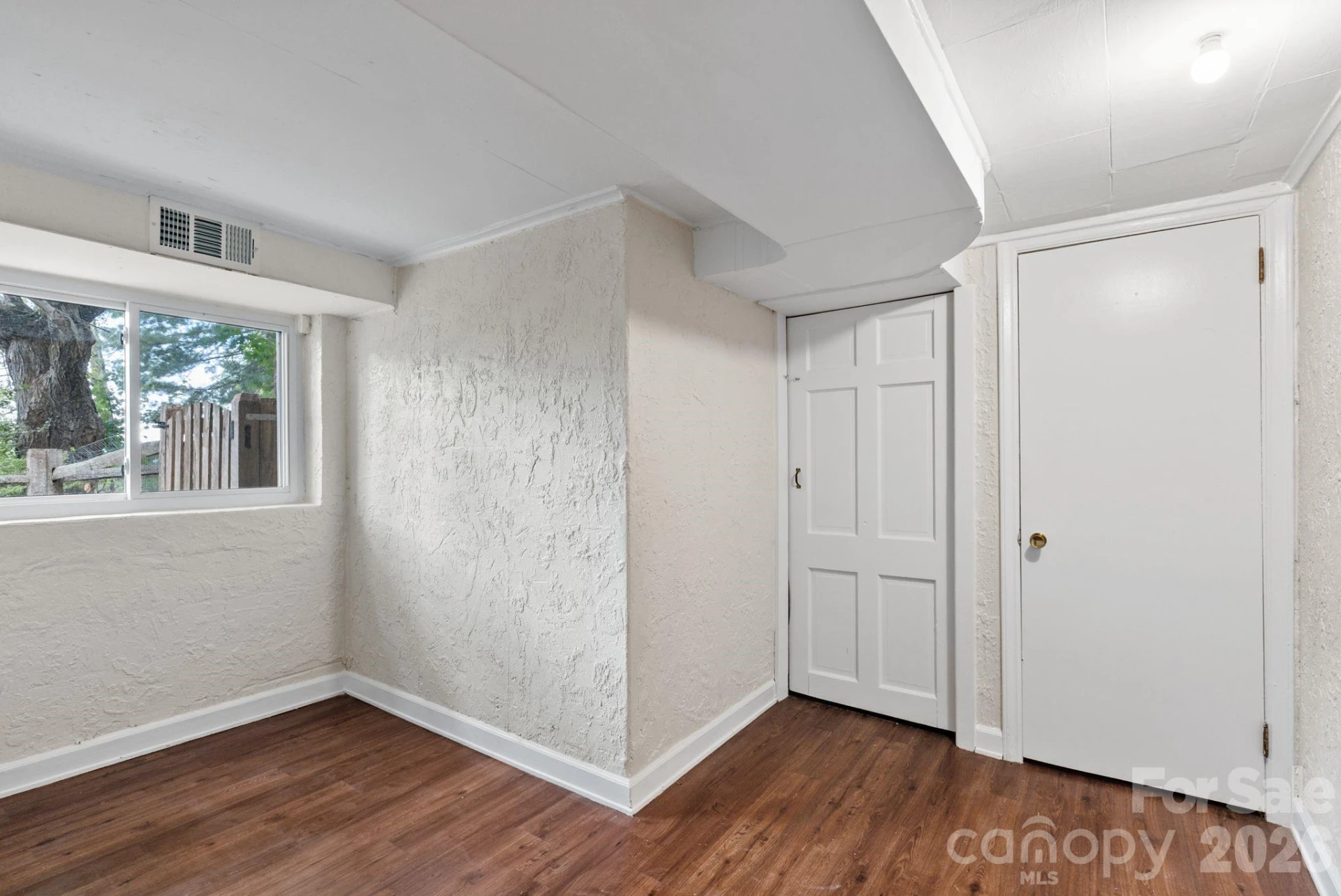 11 Von Ruck Court - Photo 32