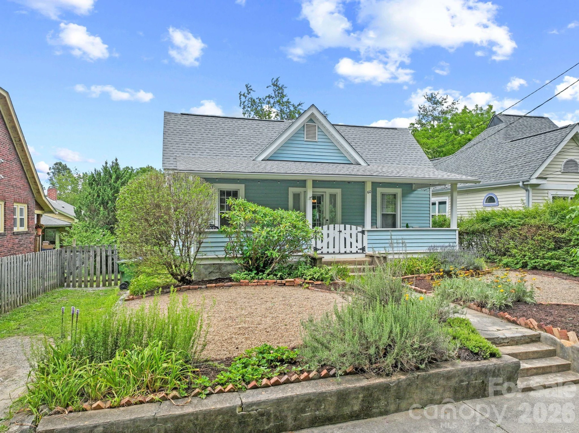 60 Annandale Avenue - Photo 2