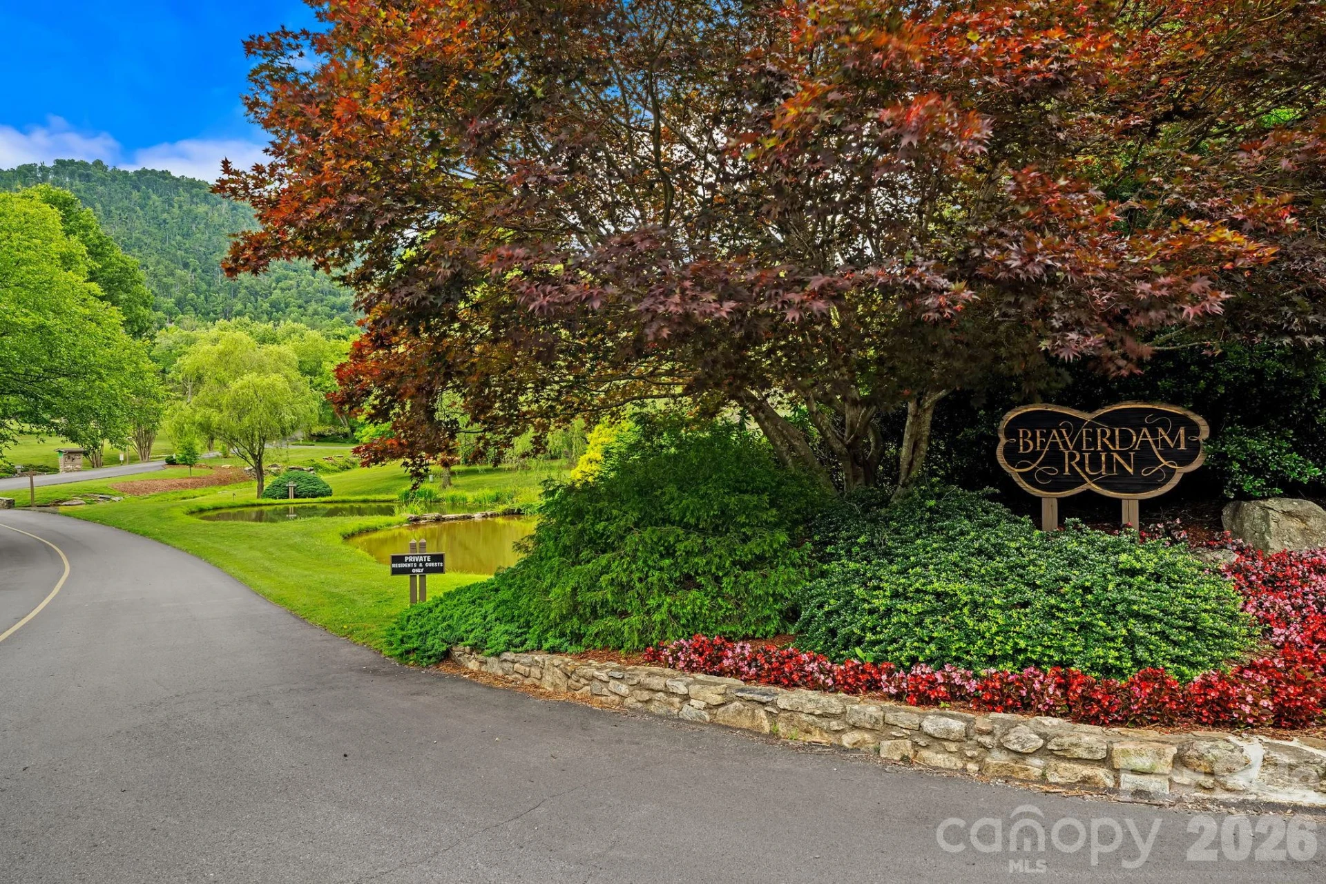 52 Clubside Drive - Photo 2