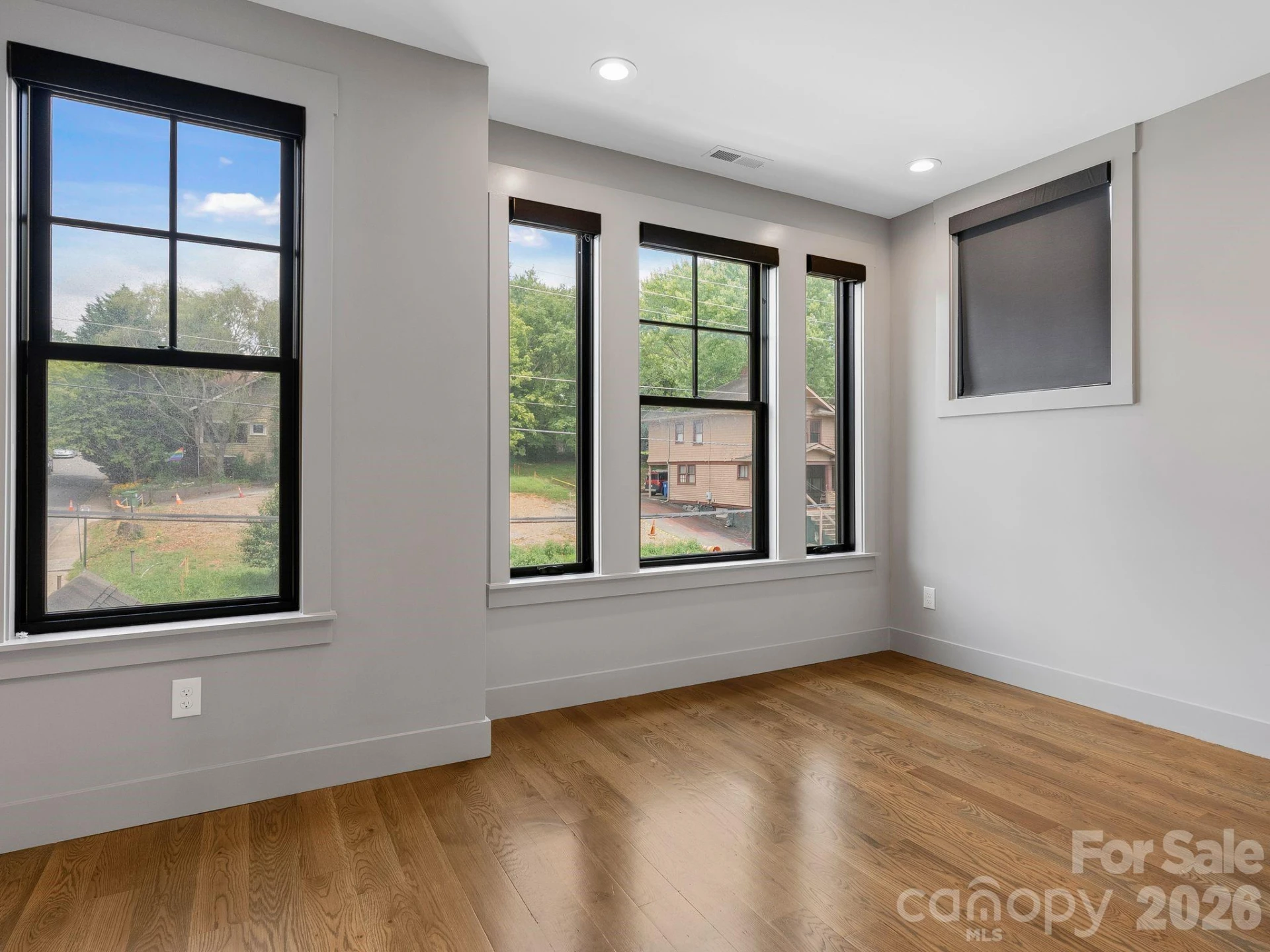 229 Broadway Street - Photo 20