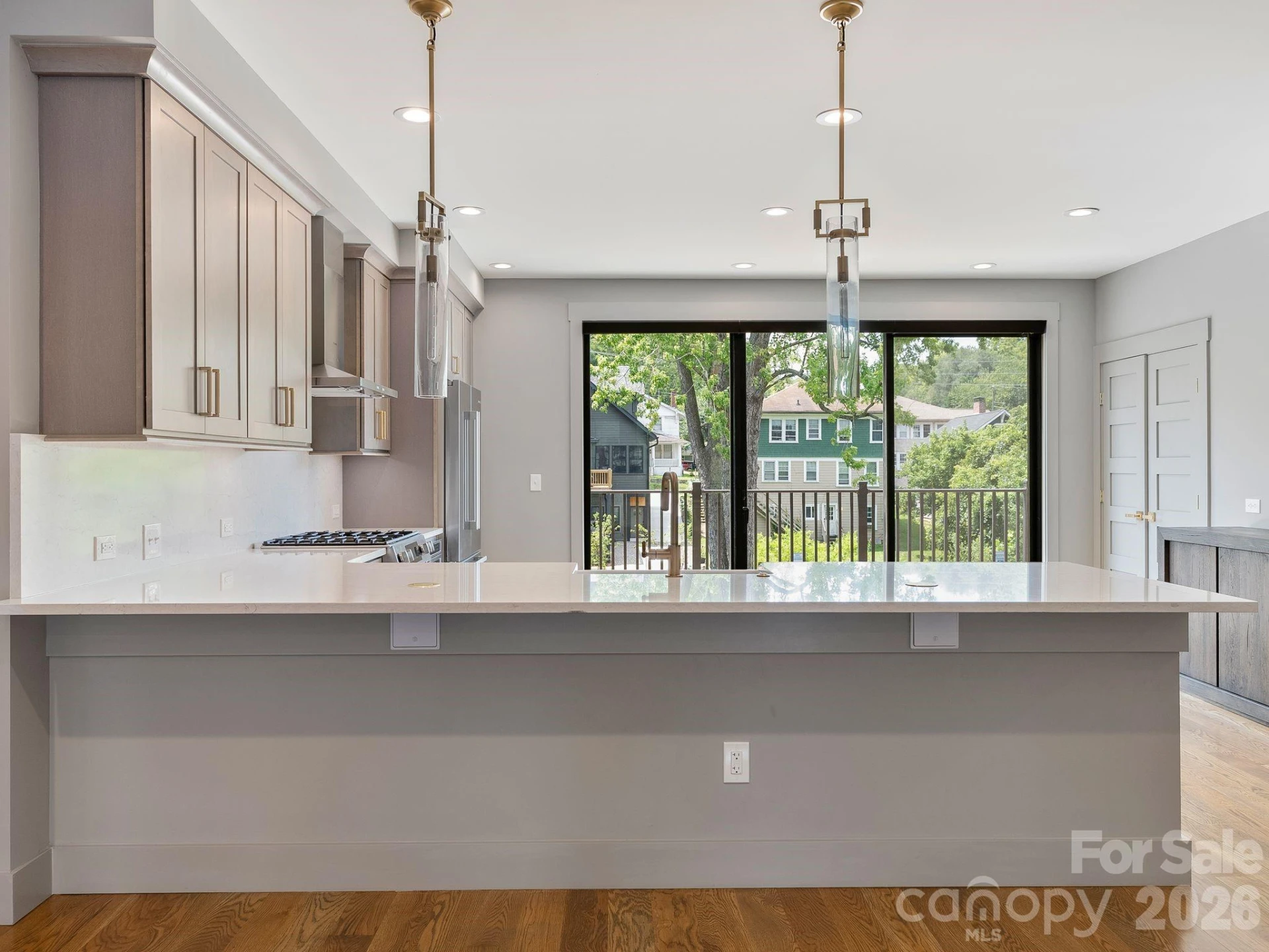 229 Broadway Street - Photo 4