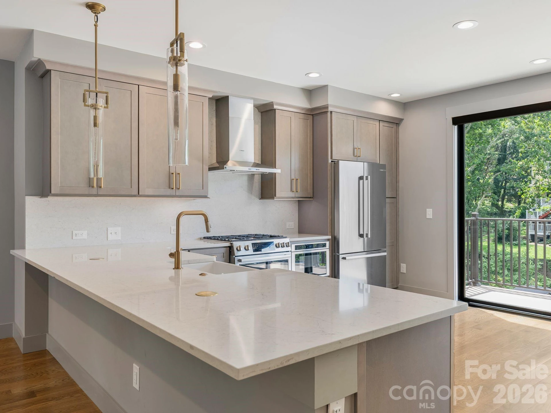 229 Broadway Street - Photo 5