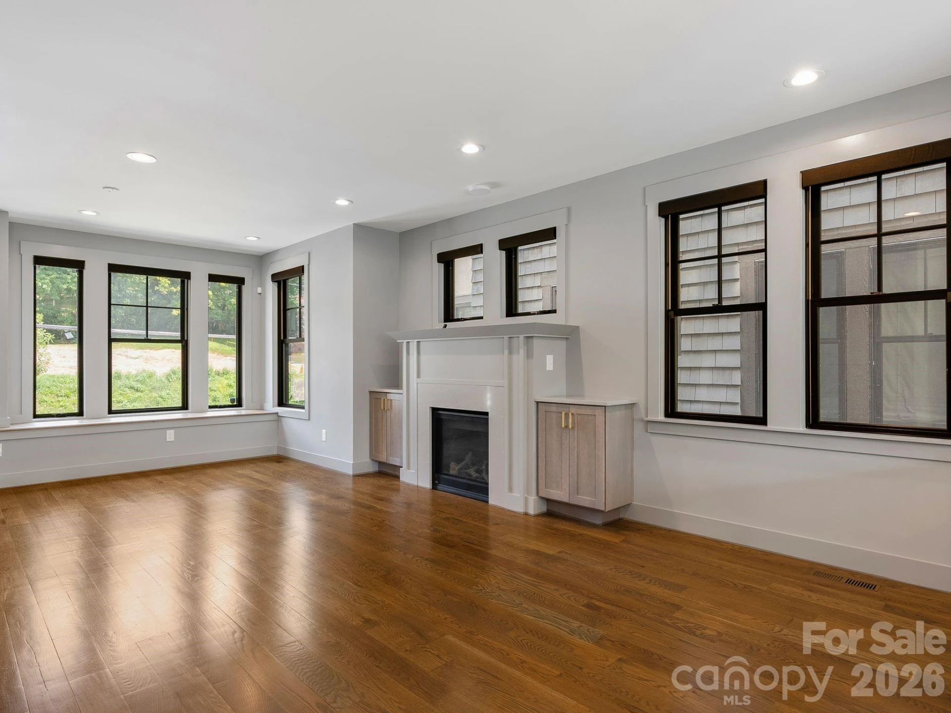 229 Broadway Street - Photo 10