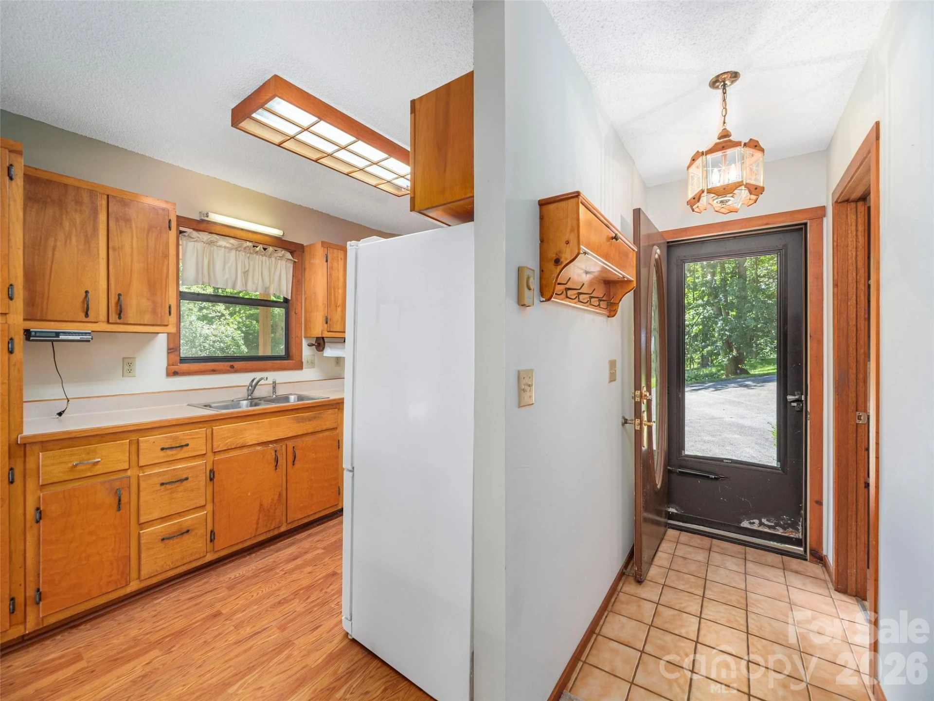 1575 Red Maple Drive - Photo 3