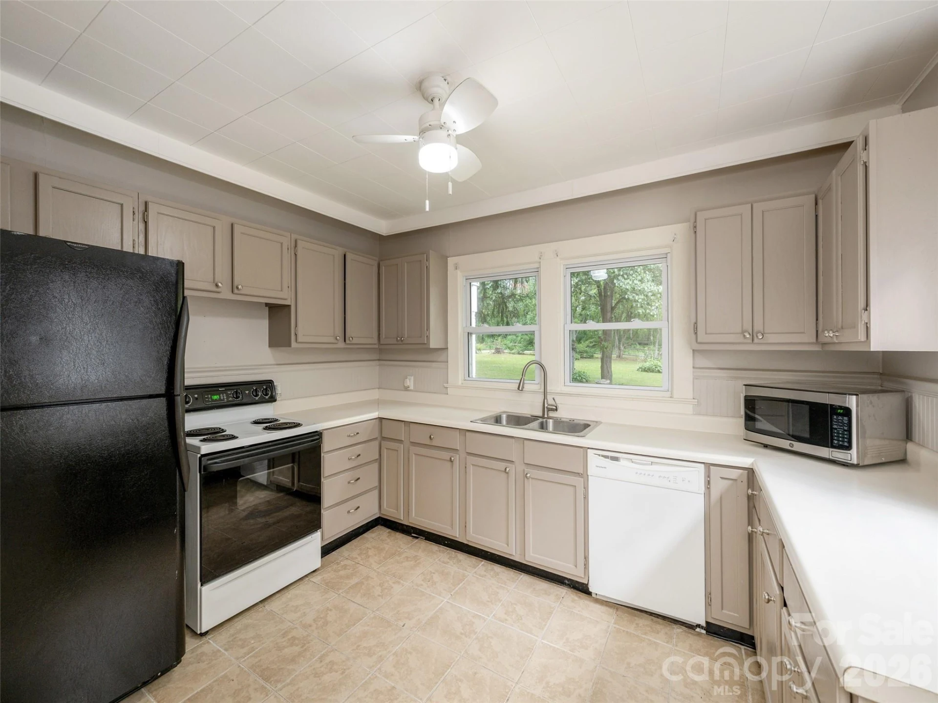 79 Edgewood Drive - Photo 11