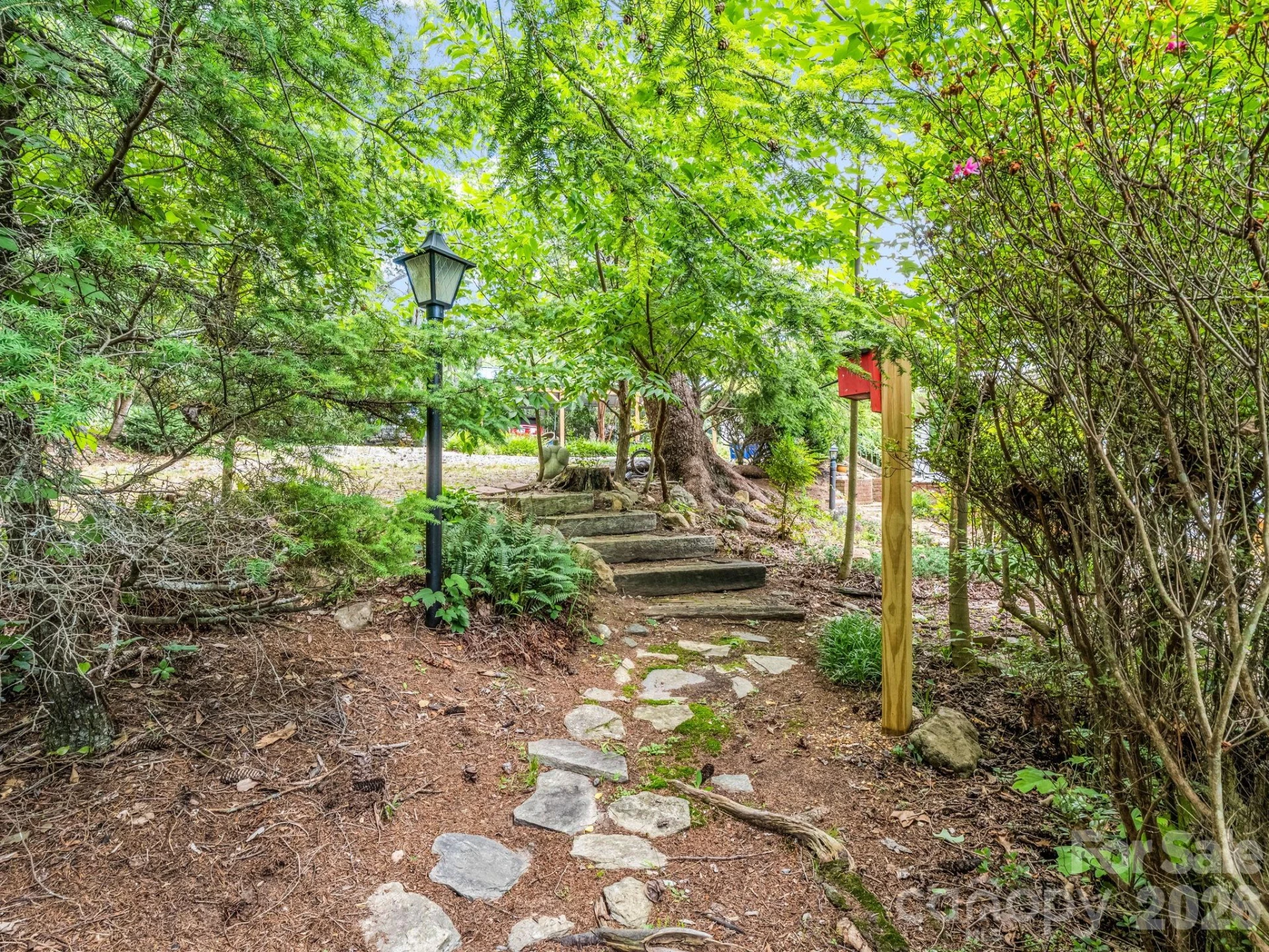 23 Sunset Drive - Photo 6