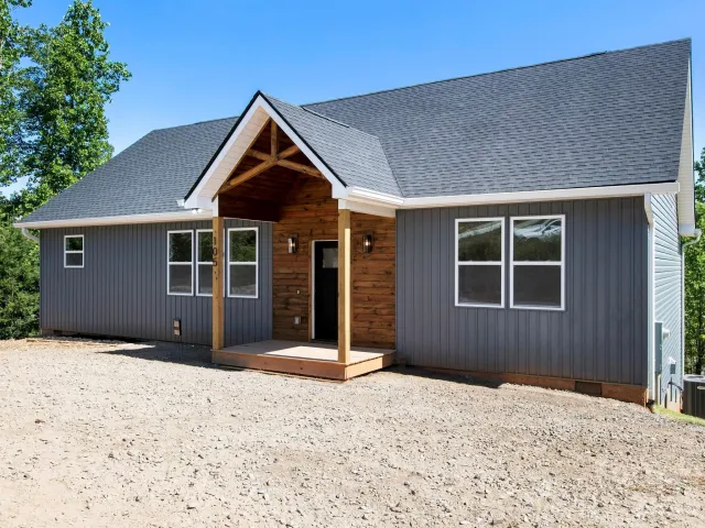 105 S Vineyard Village Drive