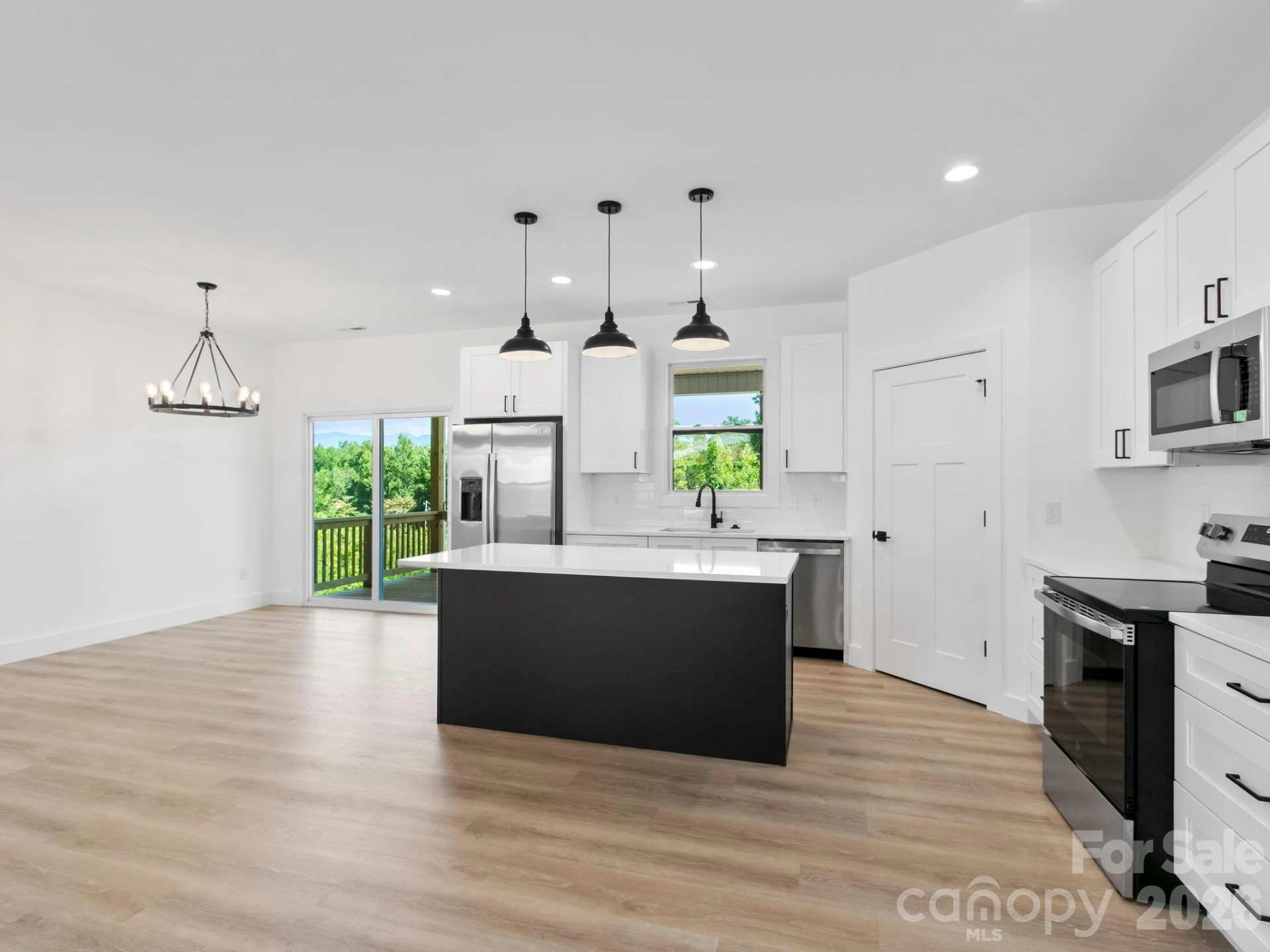 105 S Vineyard Village Drive - Photo 16