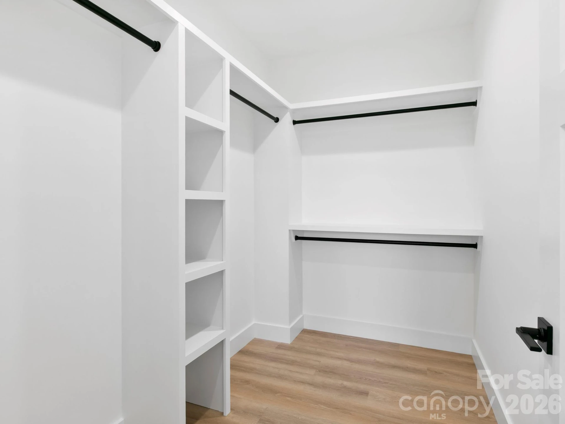 105 S Vineyard Village Drive - Photo 22