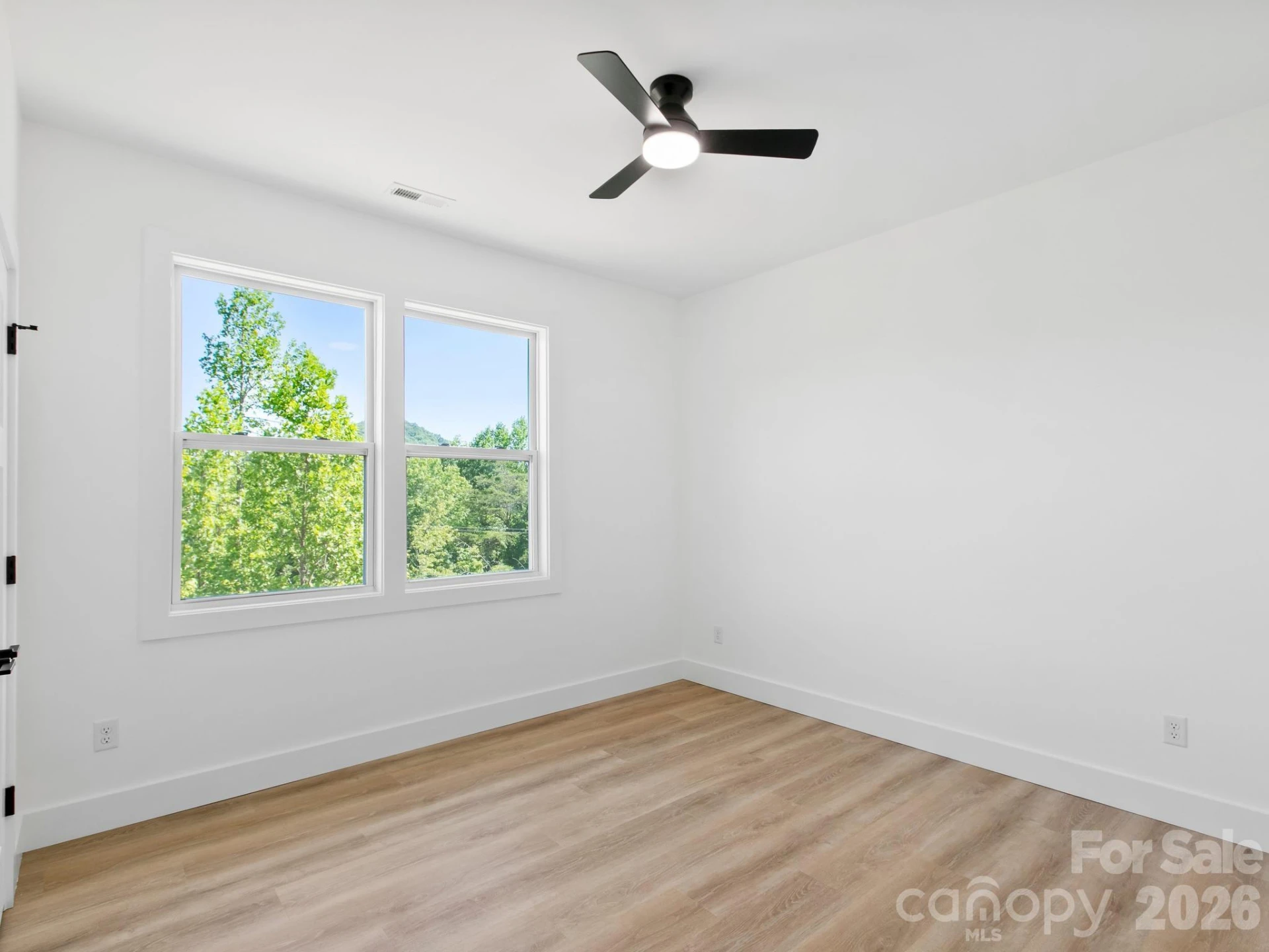 105 S Vineyard Village Drive - Photo 26