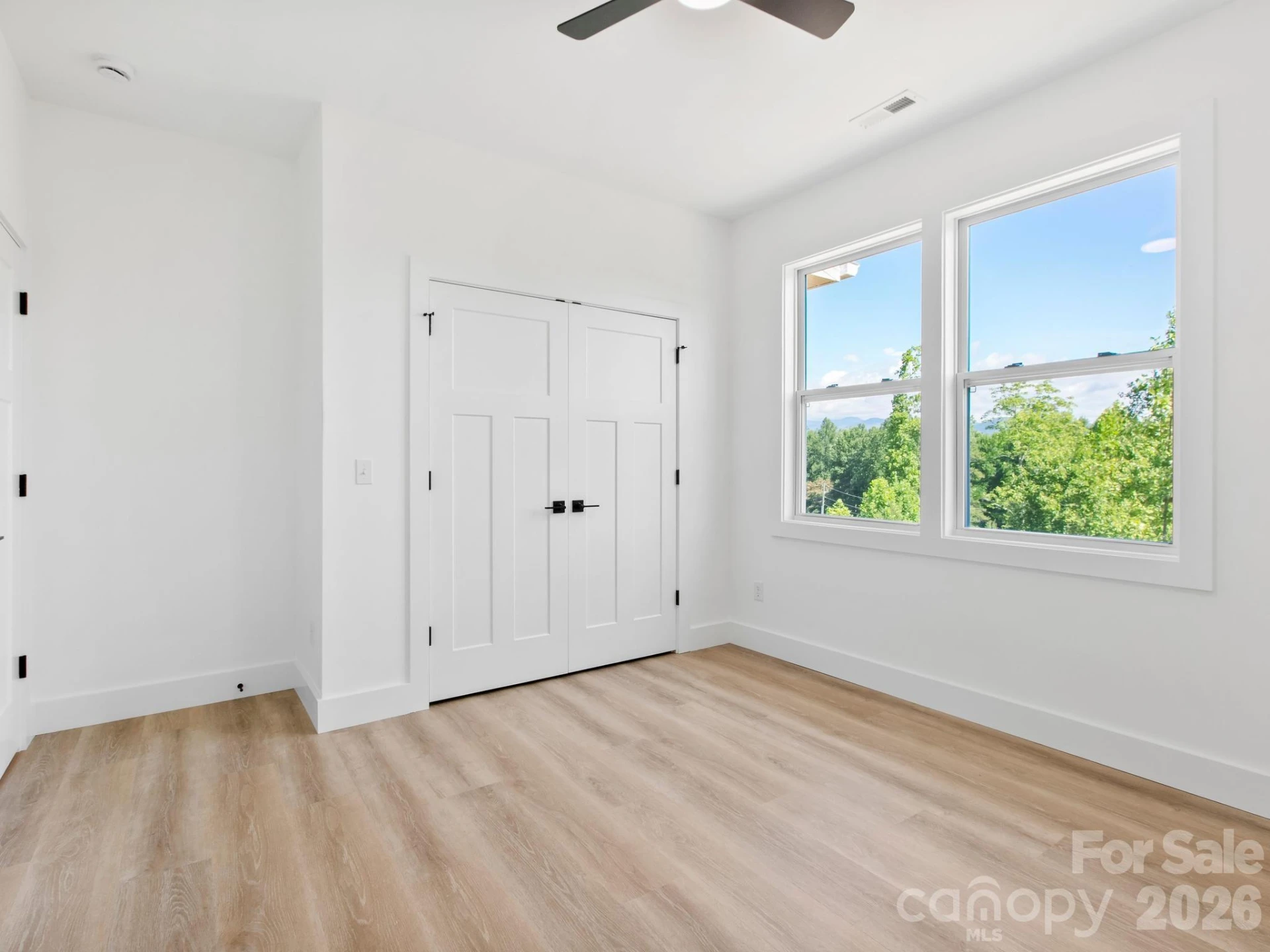105 S Vineyard Village Drive - Photo 27