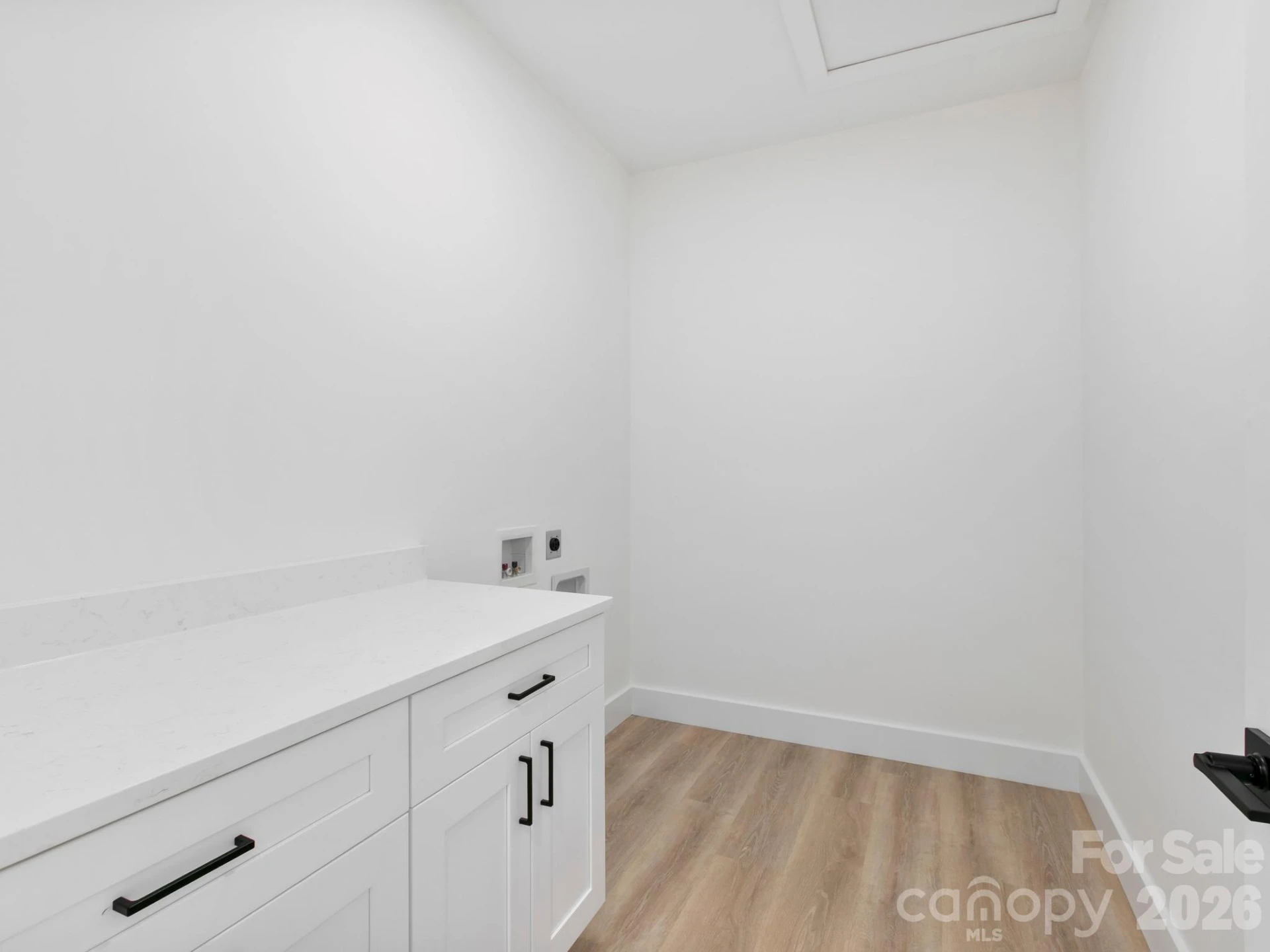 105 S Vineyard Village Drive - Photo 28