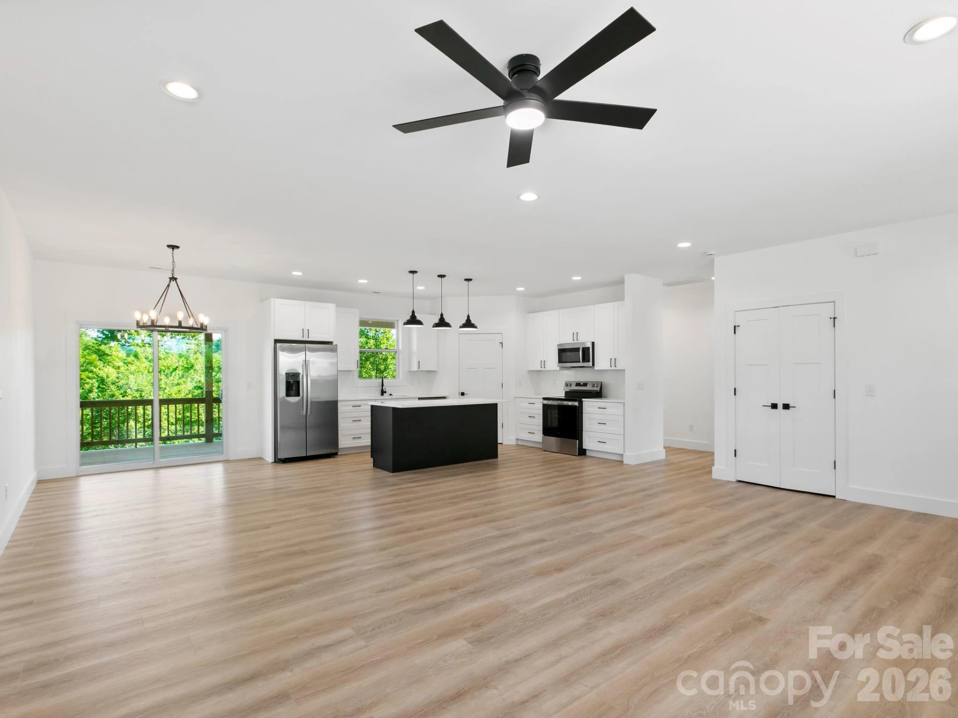105 S Vineyard Village Drive - Photo 5