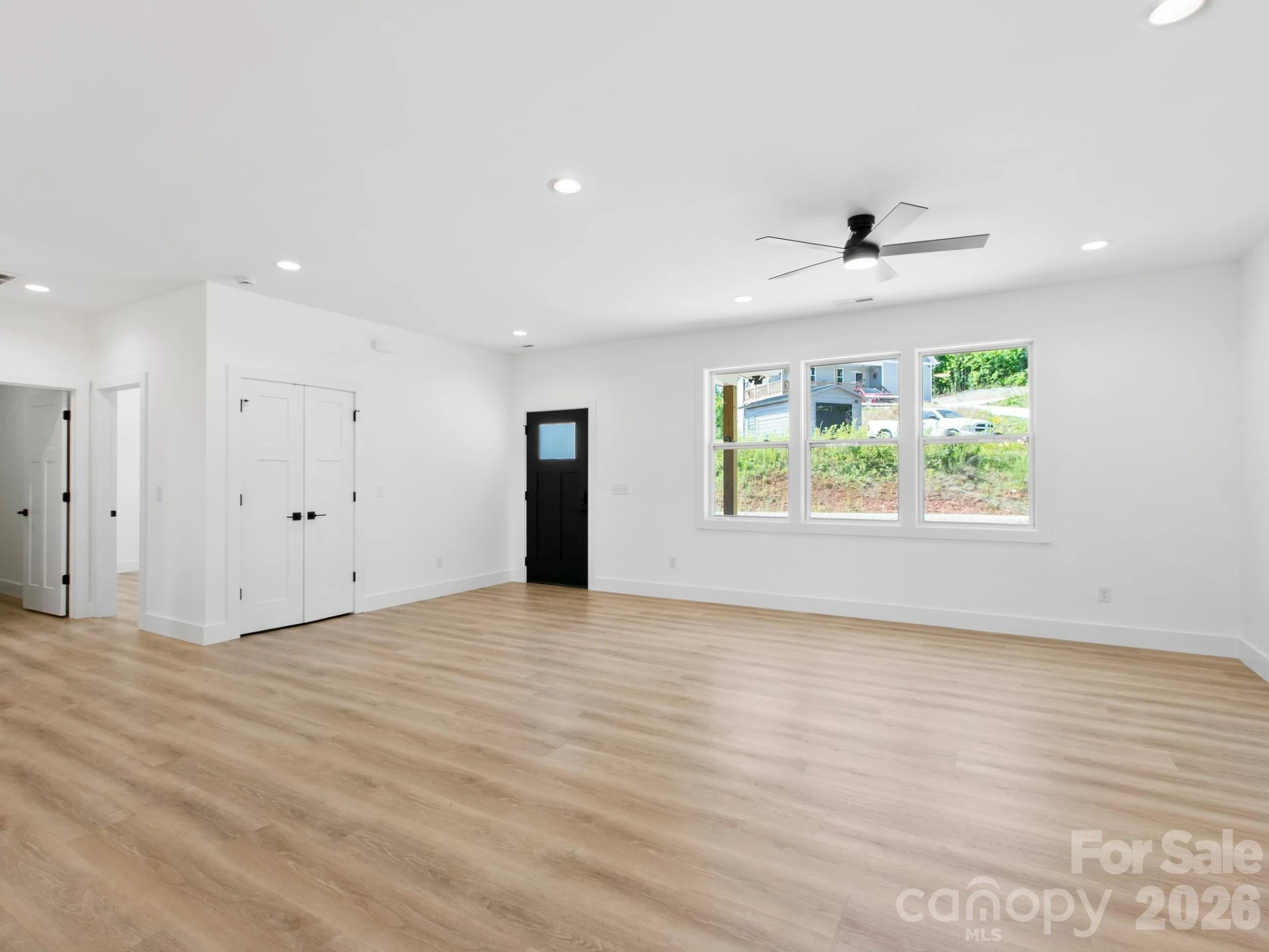 105 S Vineyard Village Drive - Photo 6
