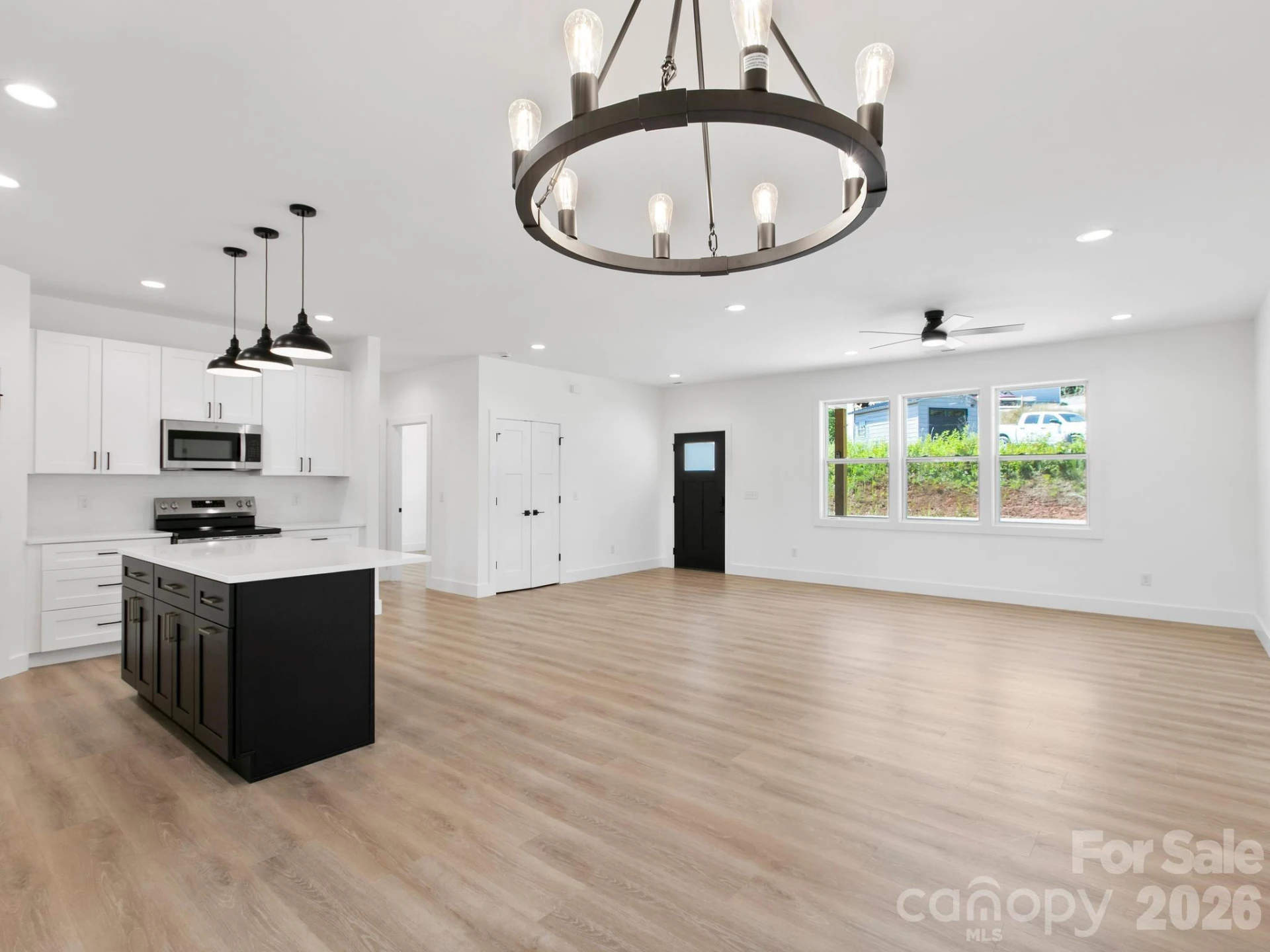 105 S Vineyard Village Drive - Photo 9
