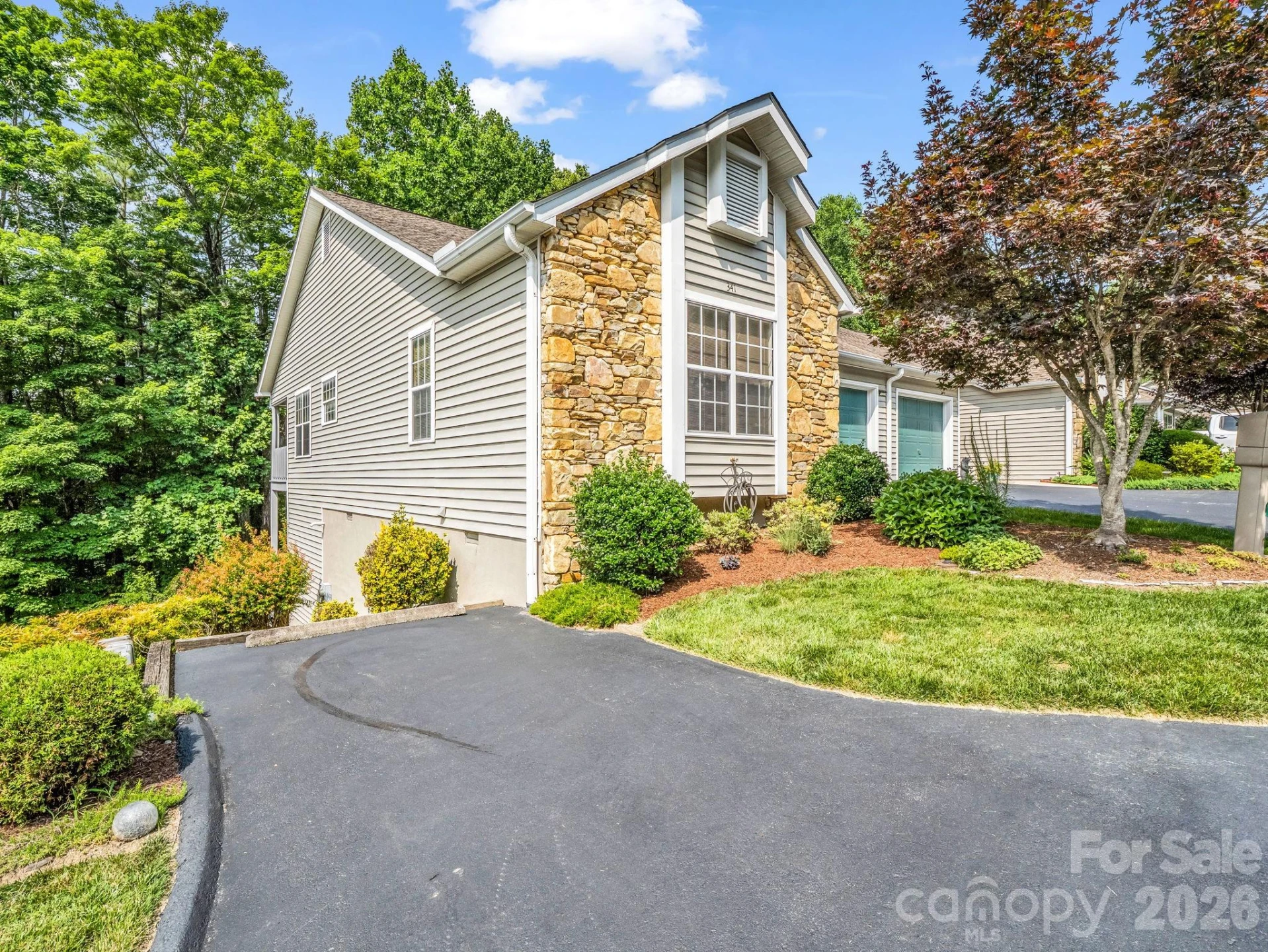 341 Laurel Park Place - Photo 3