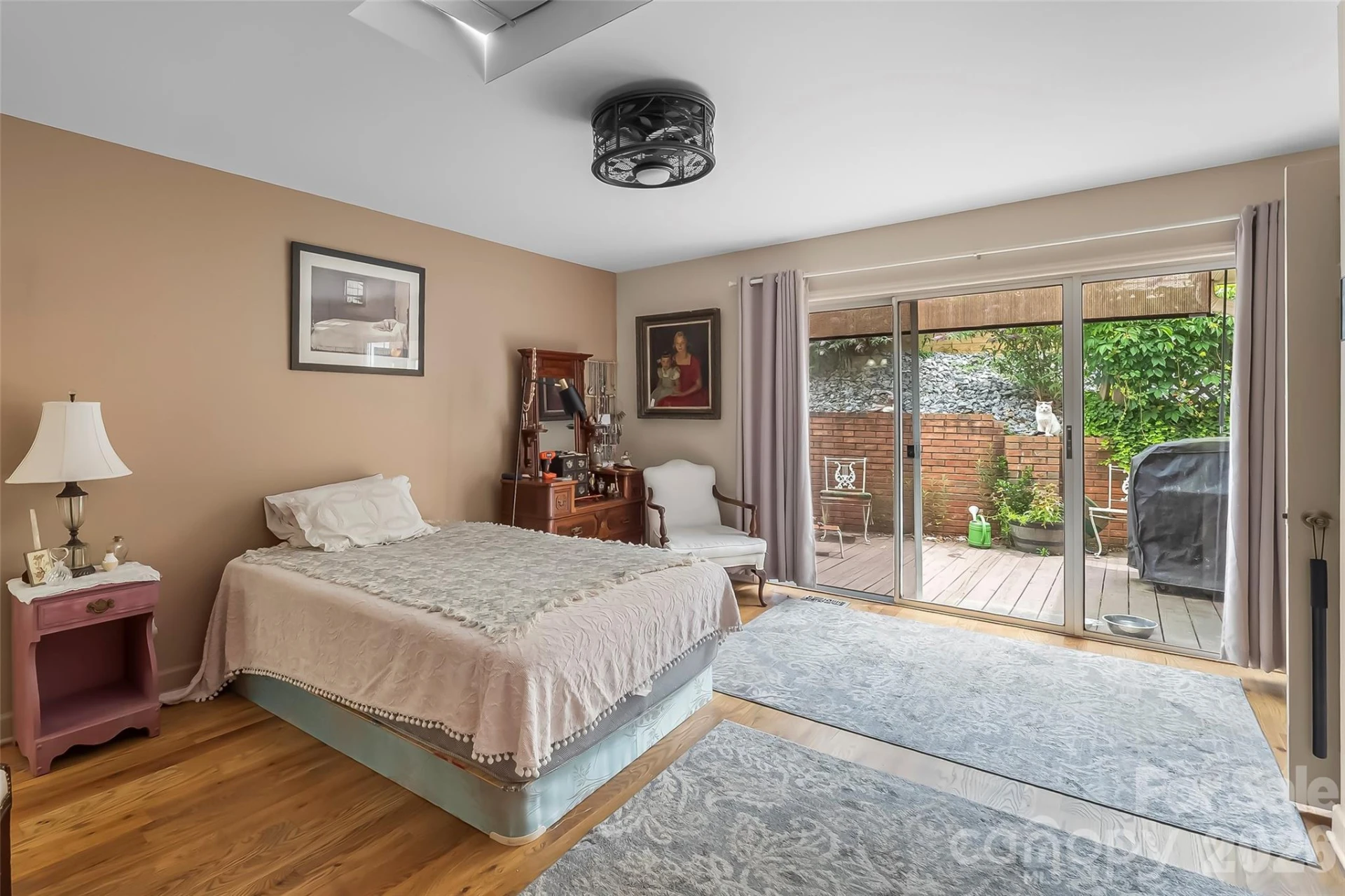 137 Exeter Court - Photo 7