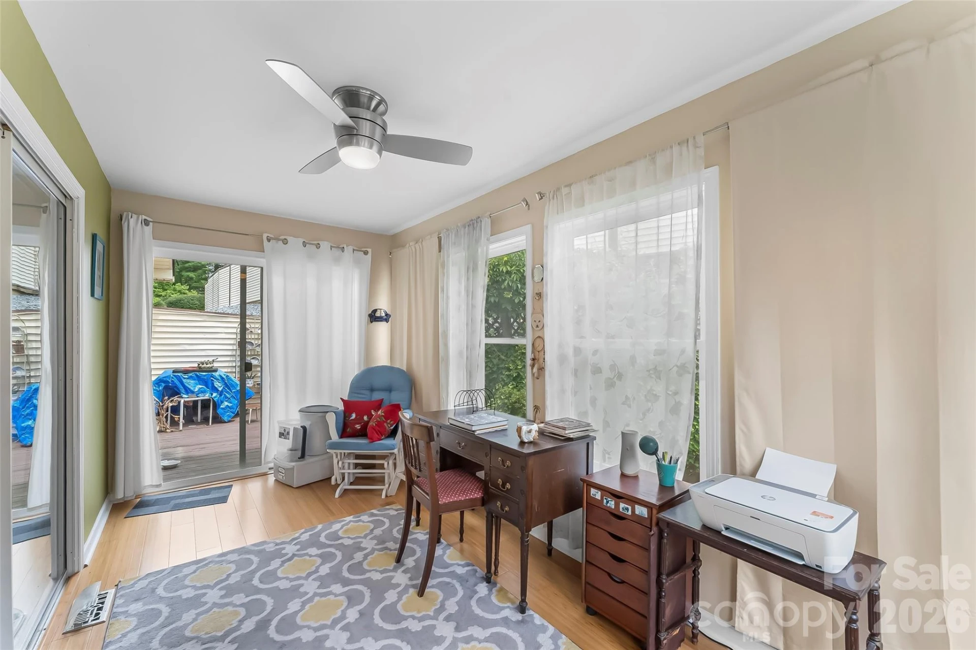 137 Exeter Court - Photo 13