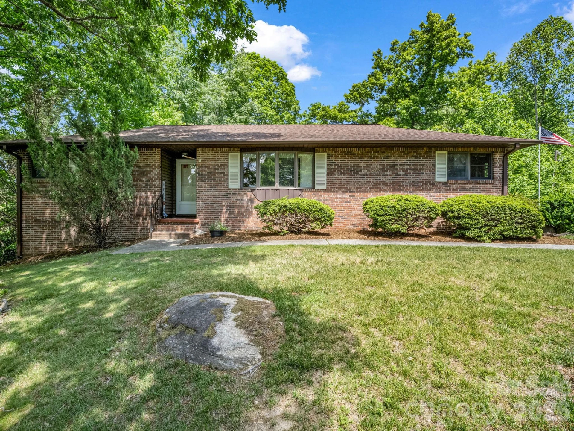 156 Deer Run