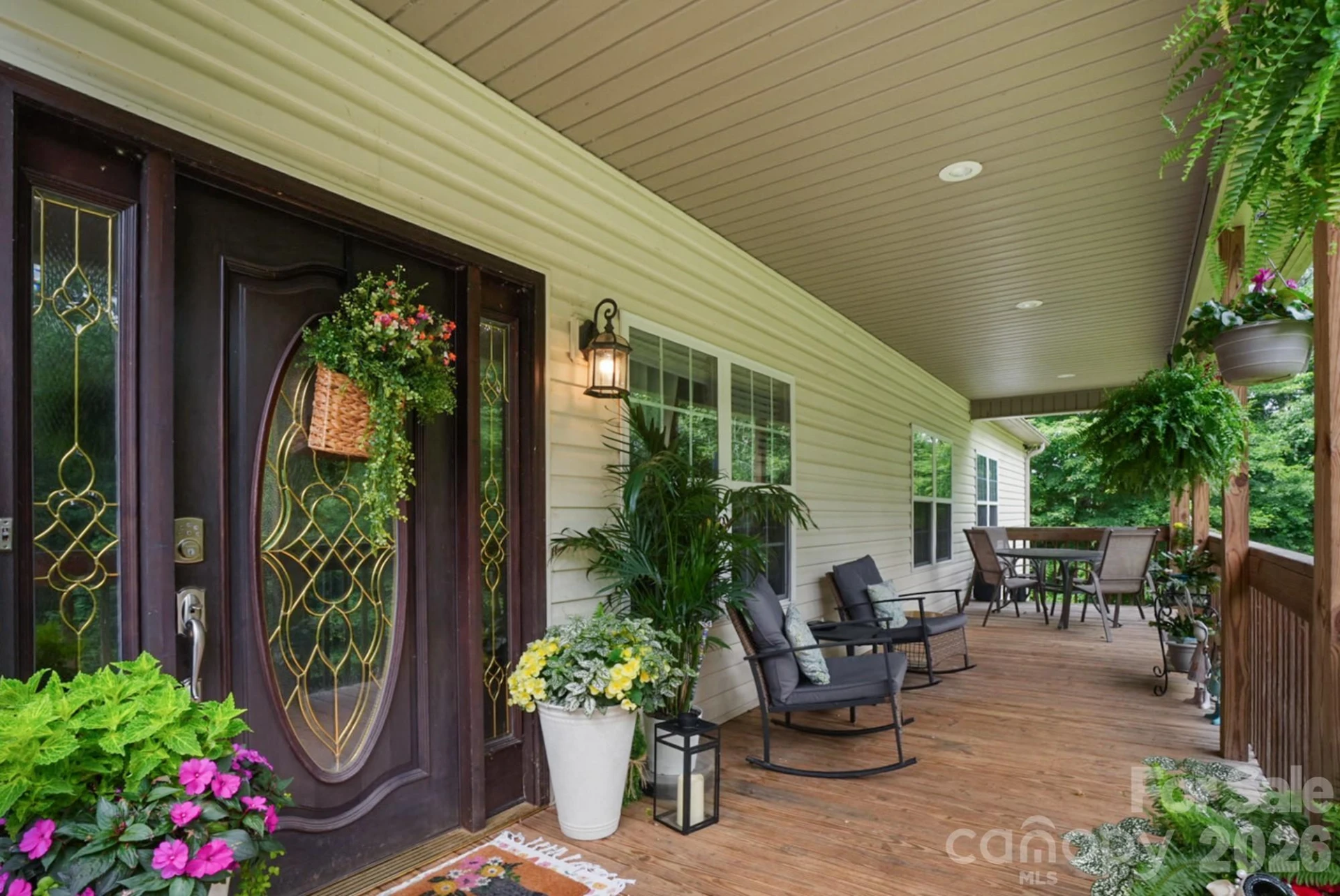 90 King Road - Photo 2