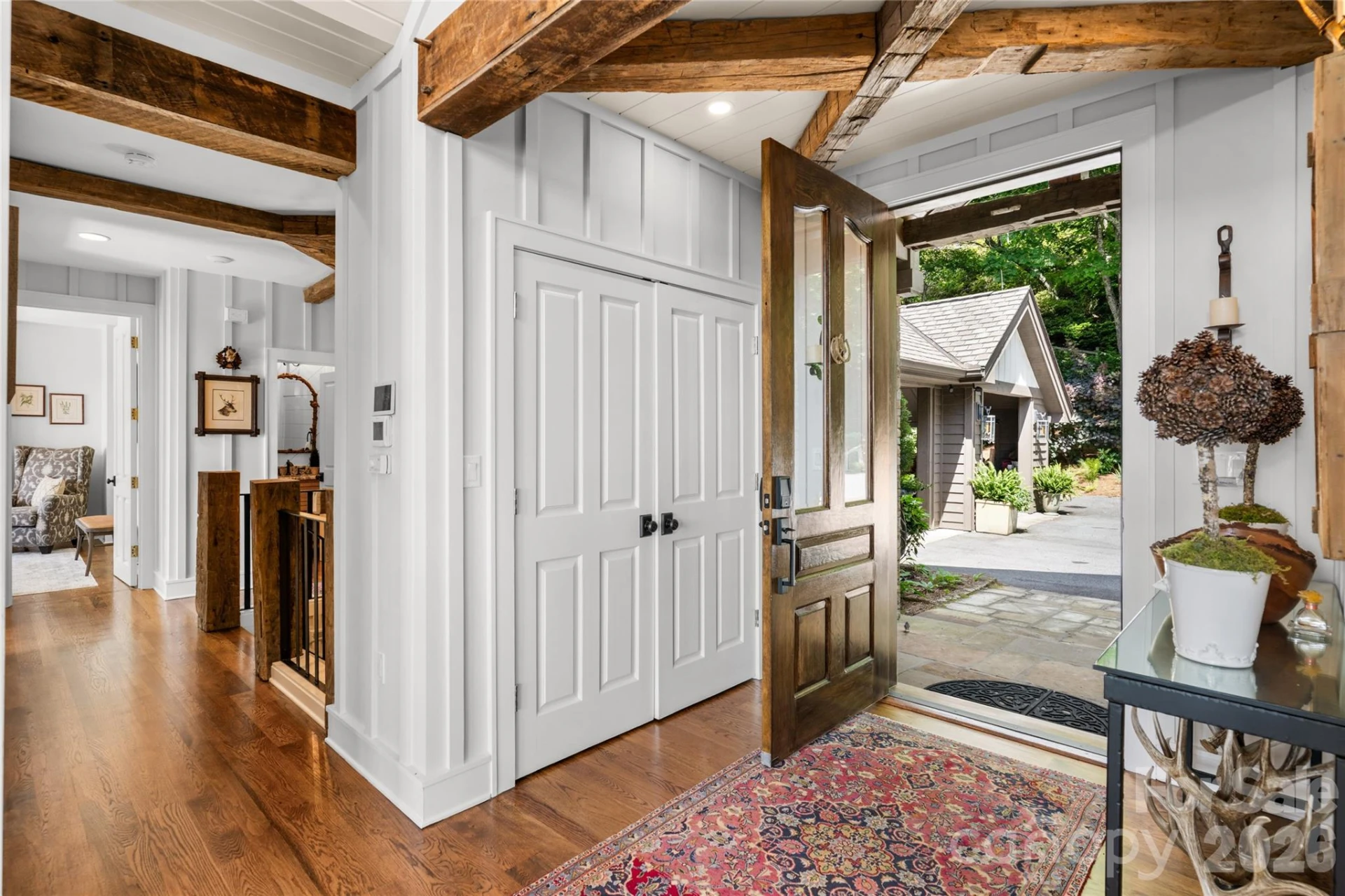 100 Meadow Ridge Drive - Photo 4
