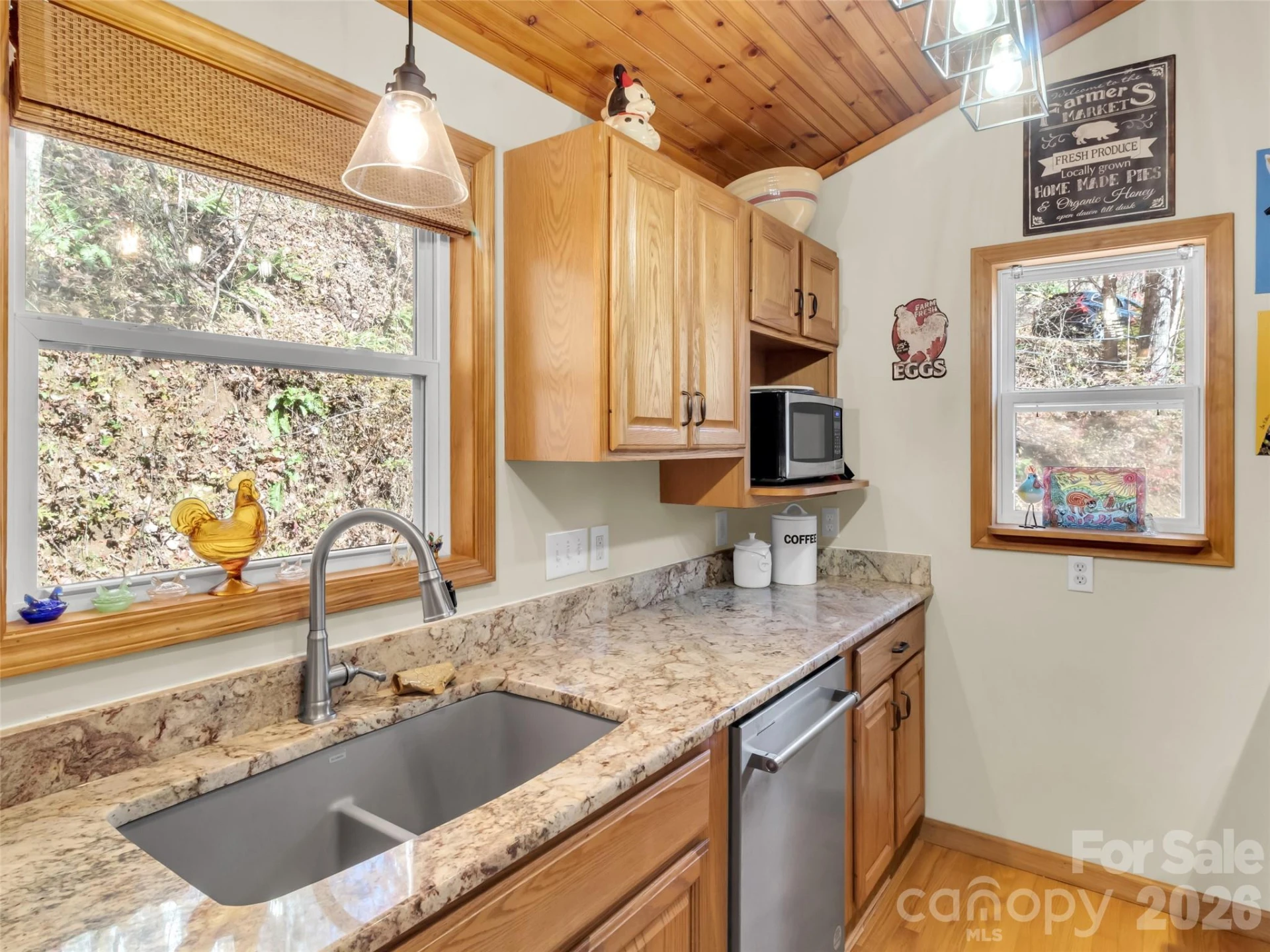 245 Greenview Drive - Photo 10