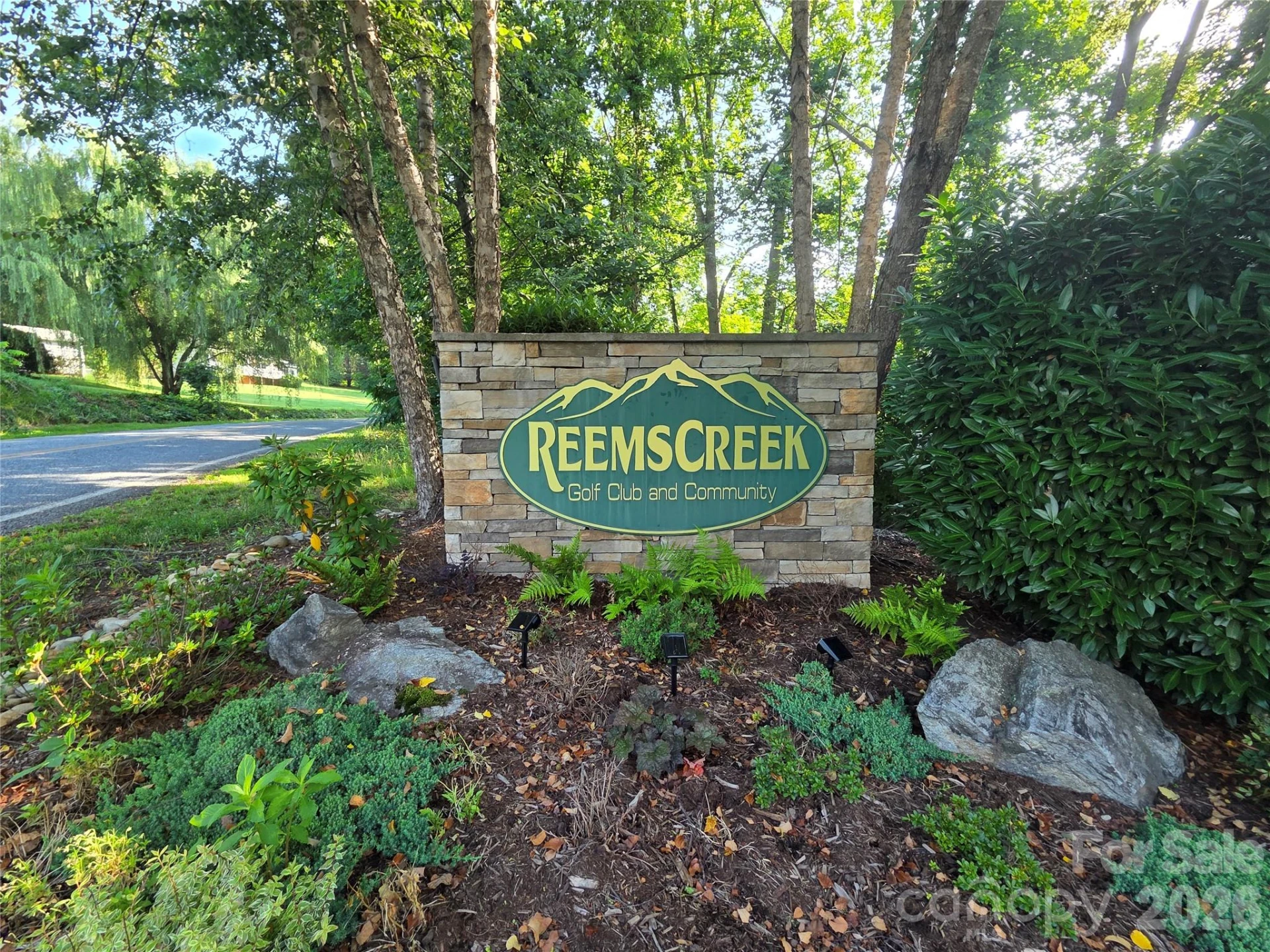 16 Courseview Drive - Photo 2