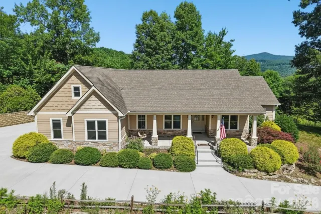 959 Silverglen Way