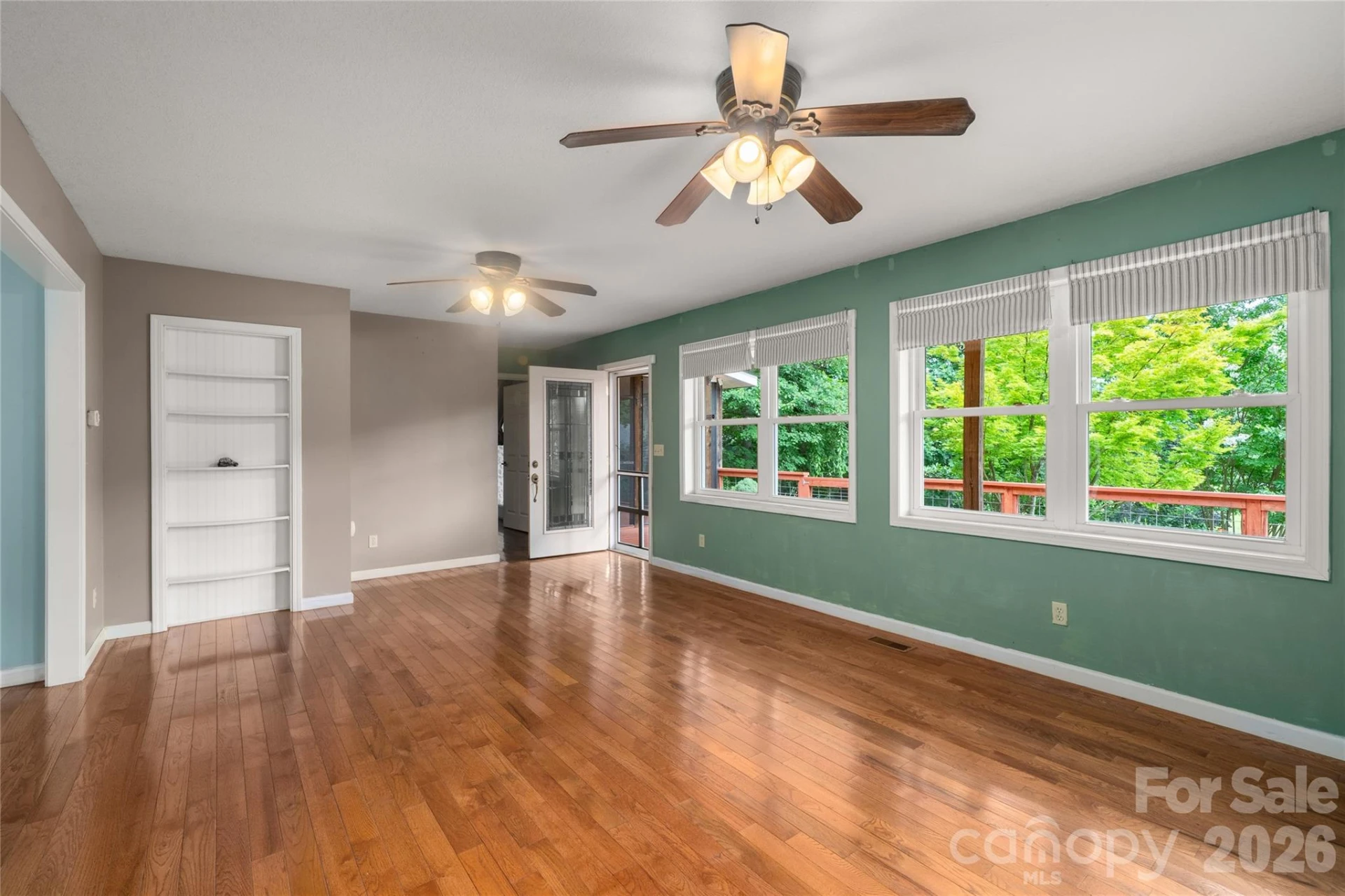 847 N Lakeside Drive - Photo 4
