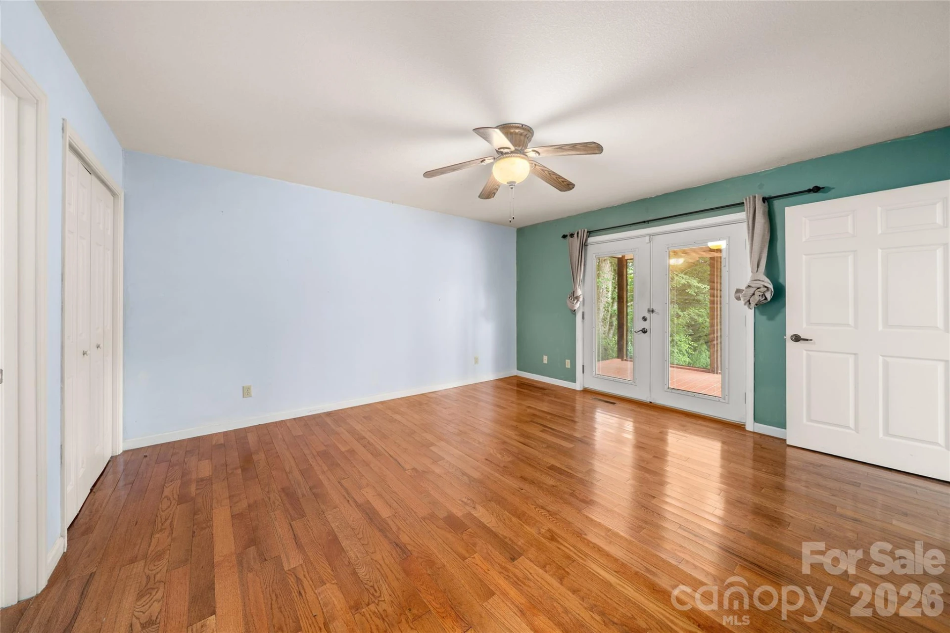 847 N Lakeside Drive - Photo 6