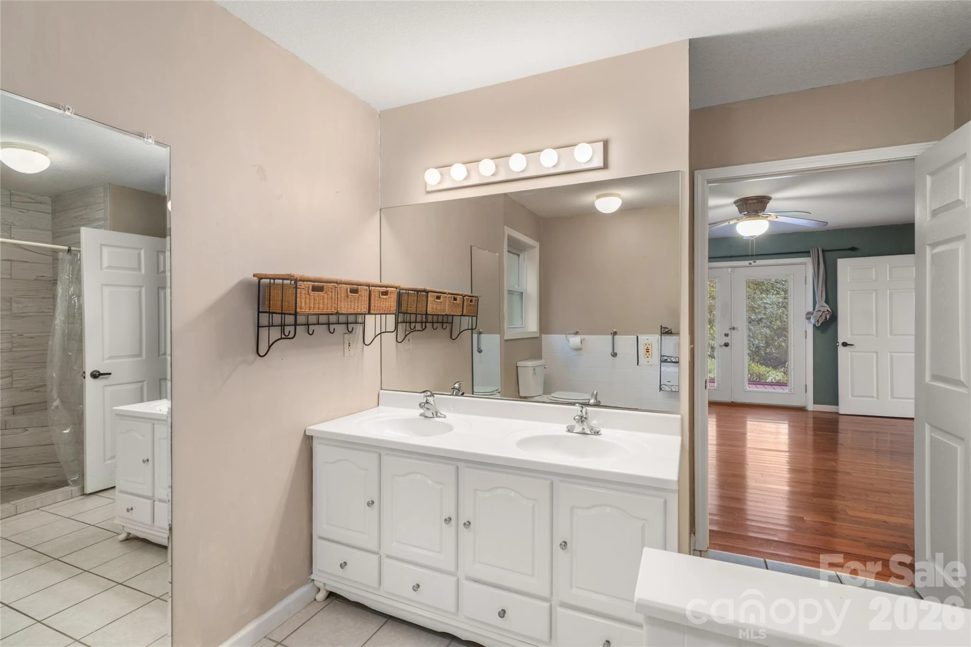 847 N Lakeside Drive - Photo 8