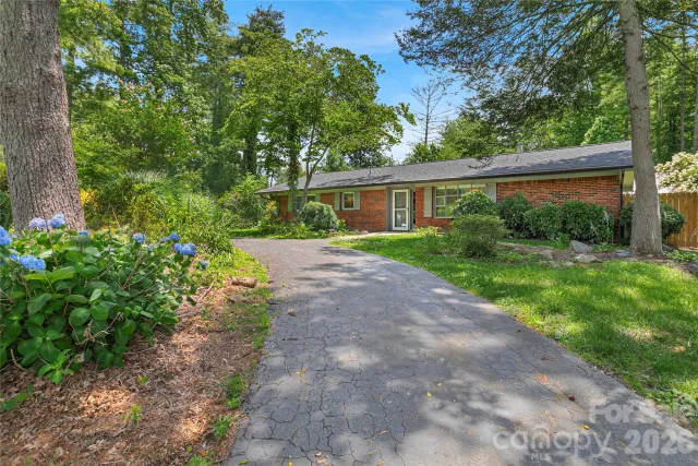 138 Surry Lane