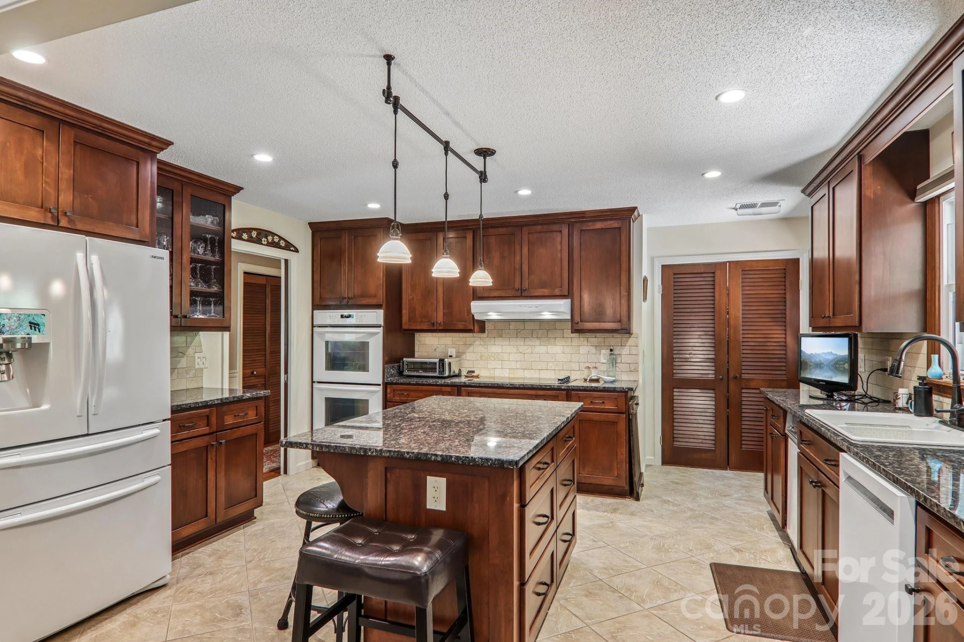 57 Chateau Place - Photo 15