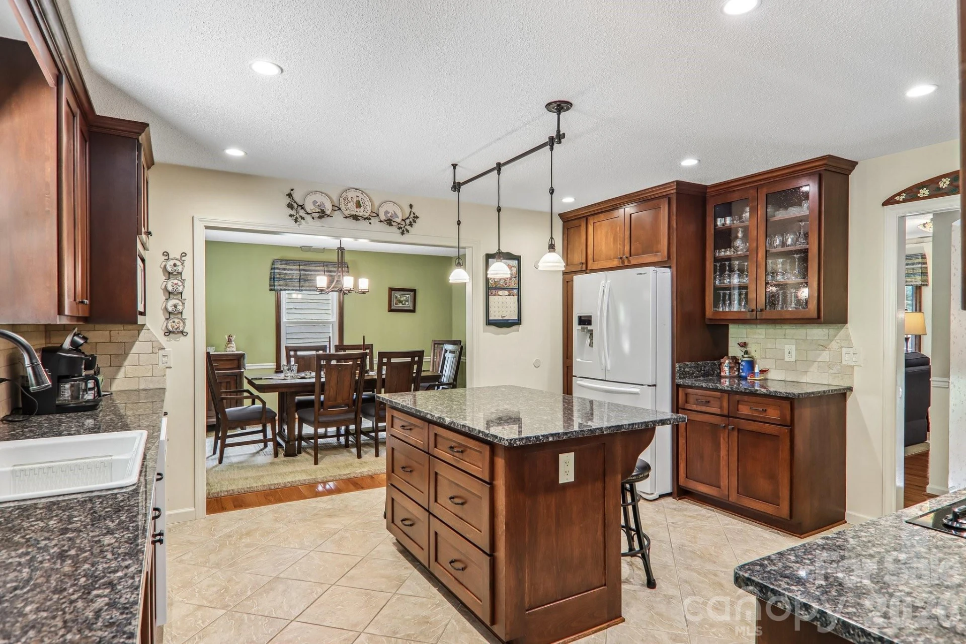 57 Chateau Place - Photo 16