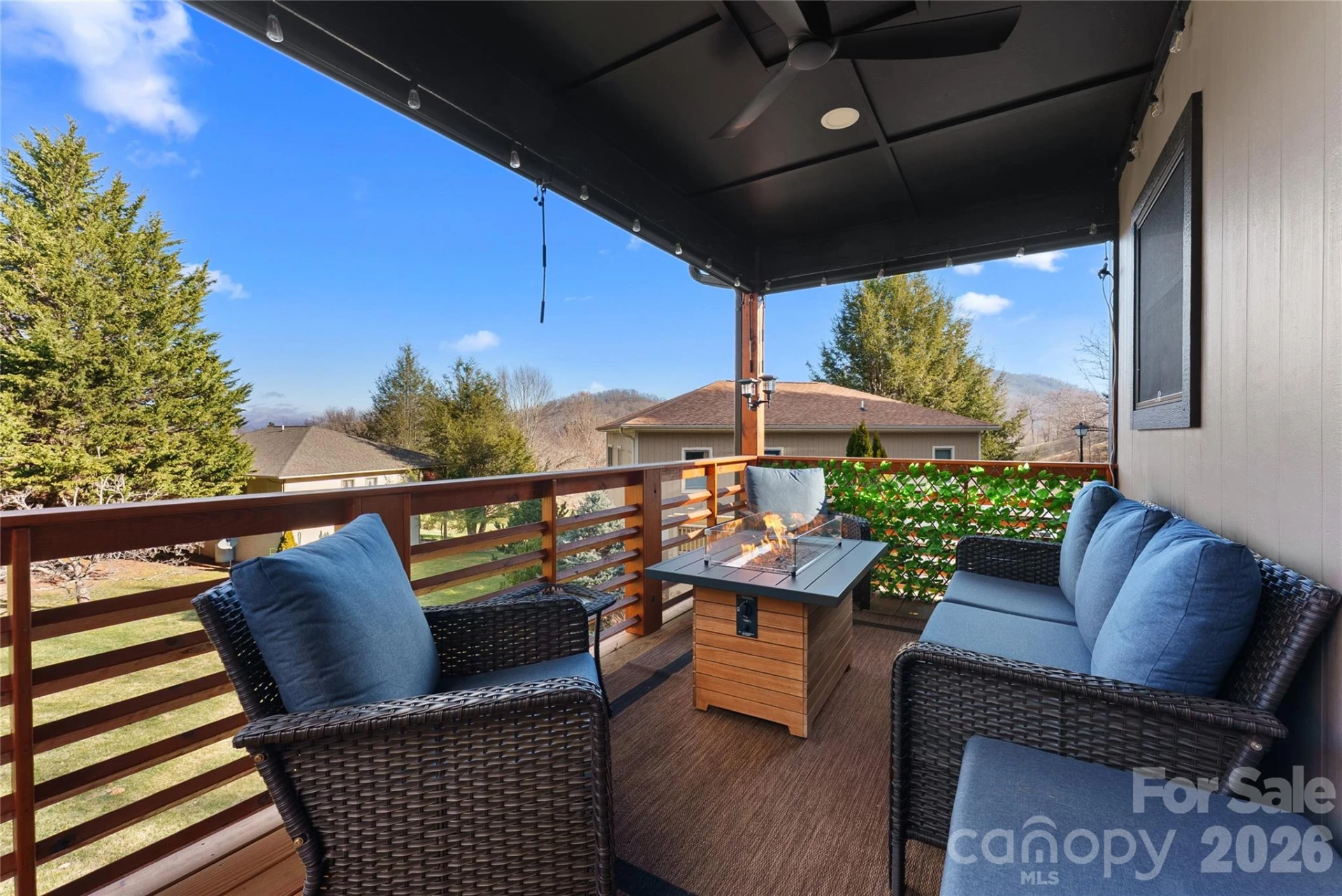 47 Winghaven Heights - Photo 2