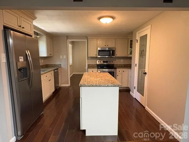 31 Spring Forest Circle - Photo 5