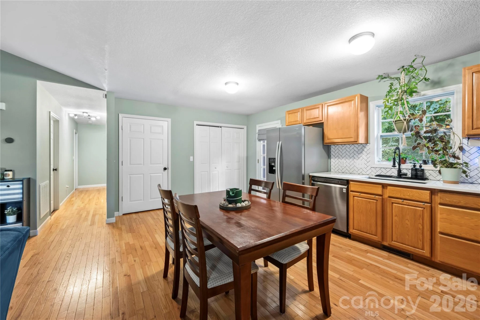 11 W Raleigh Road - Photo 12