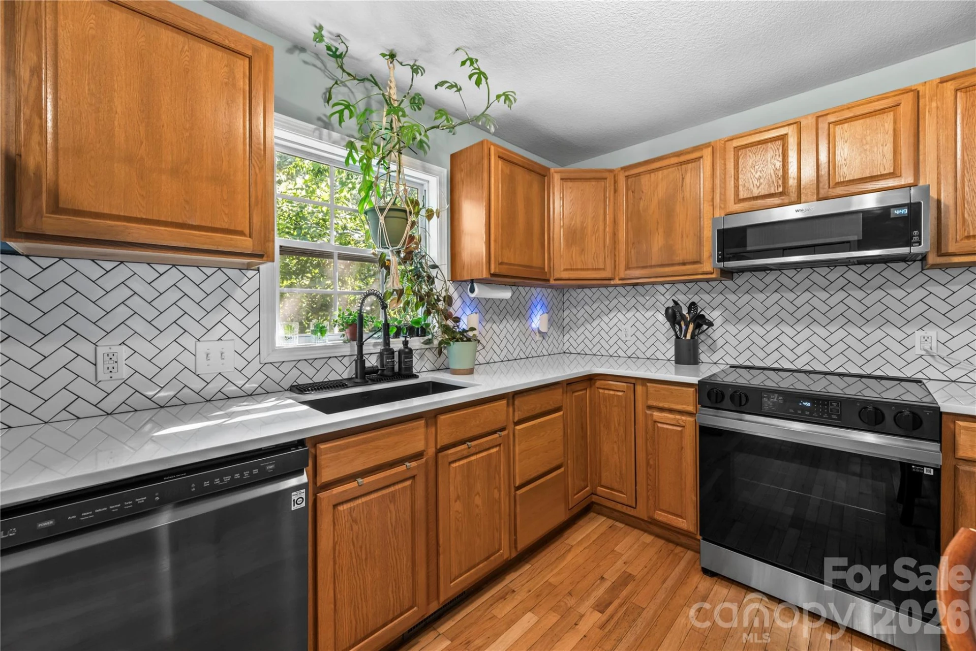 11 W Raleigh Road - Photo 10