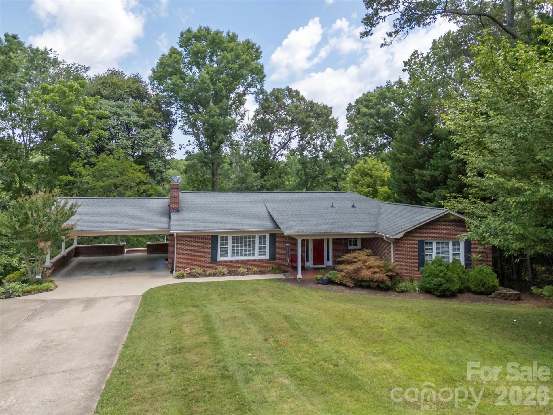 303 Elizabeth Avenue - Photo 2