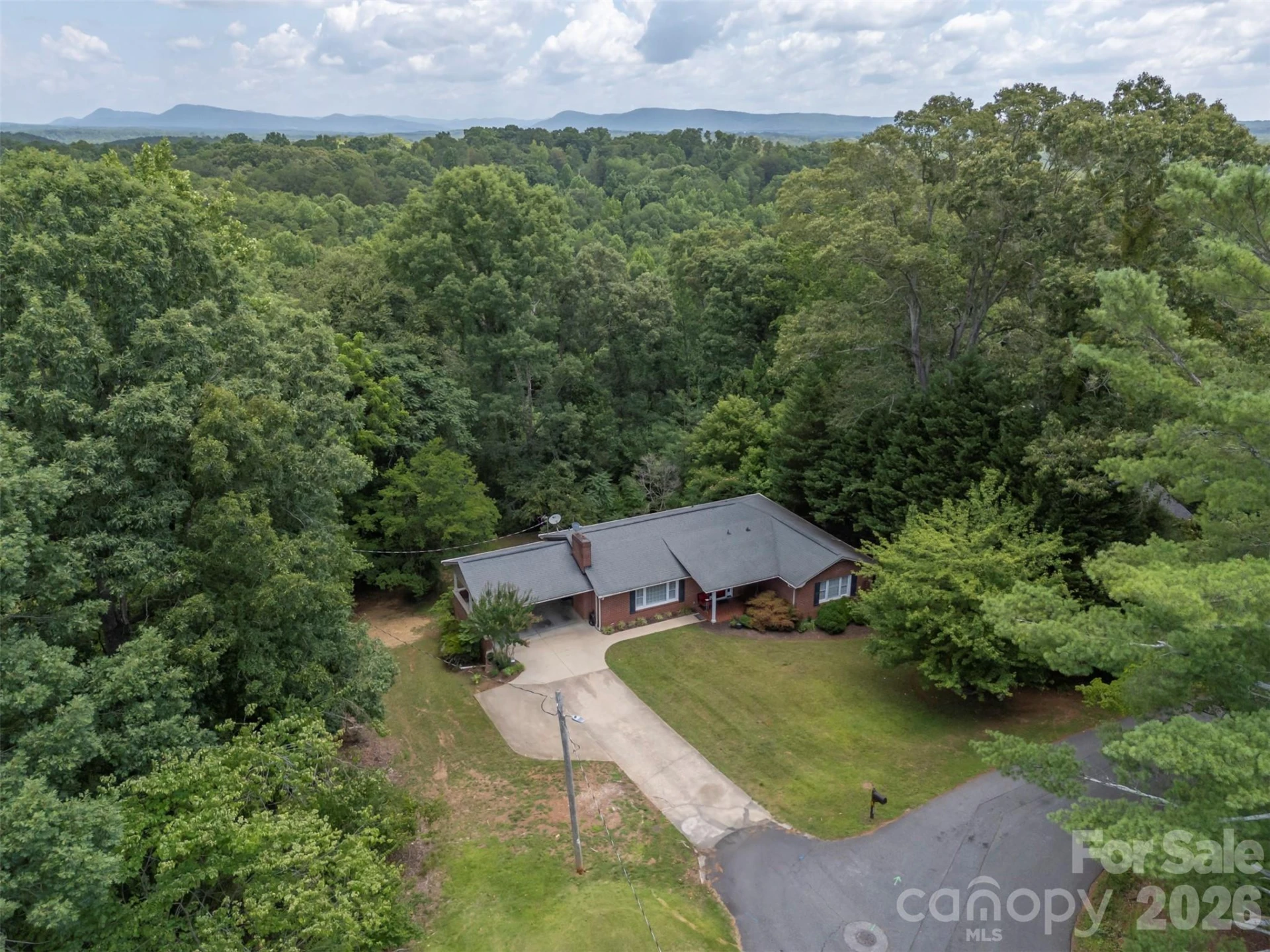 303 Elizabeth Avenue - Photo 3