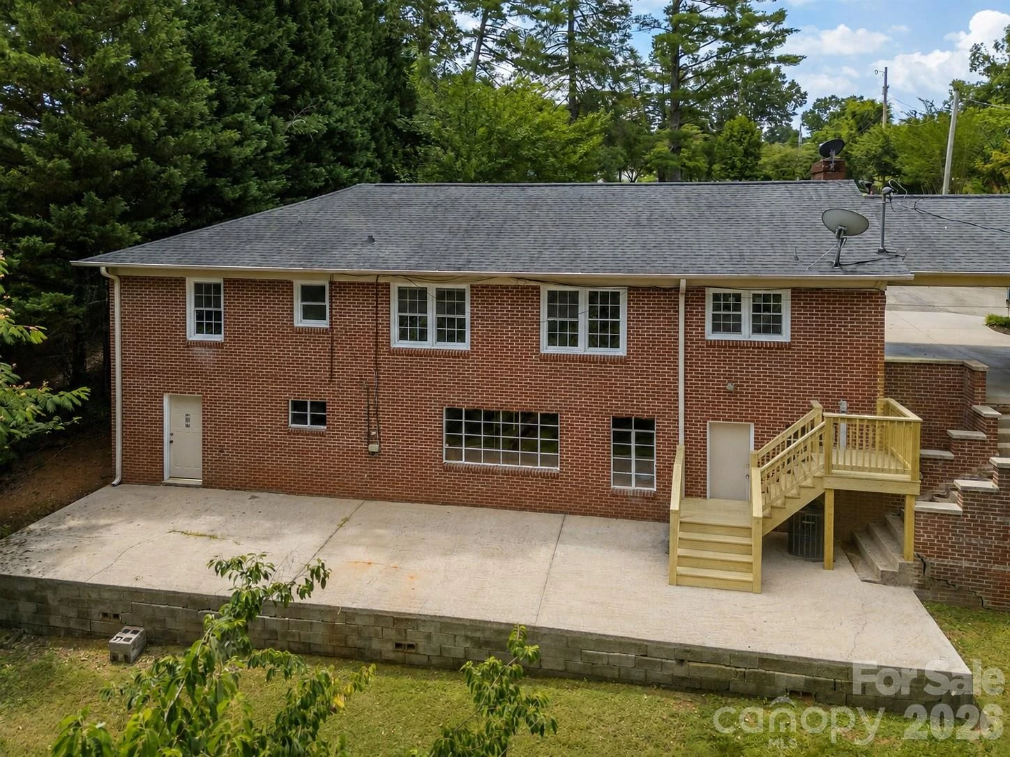 303 Elizabeth Avenue - Photo 42