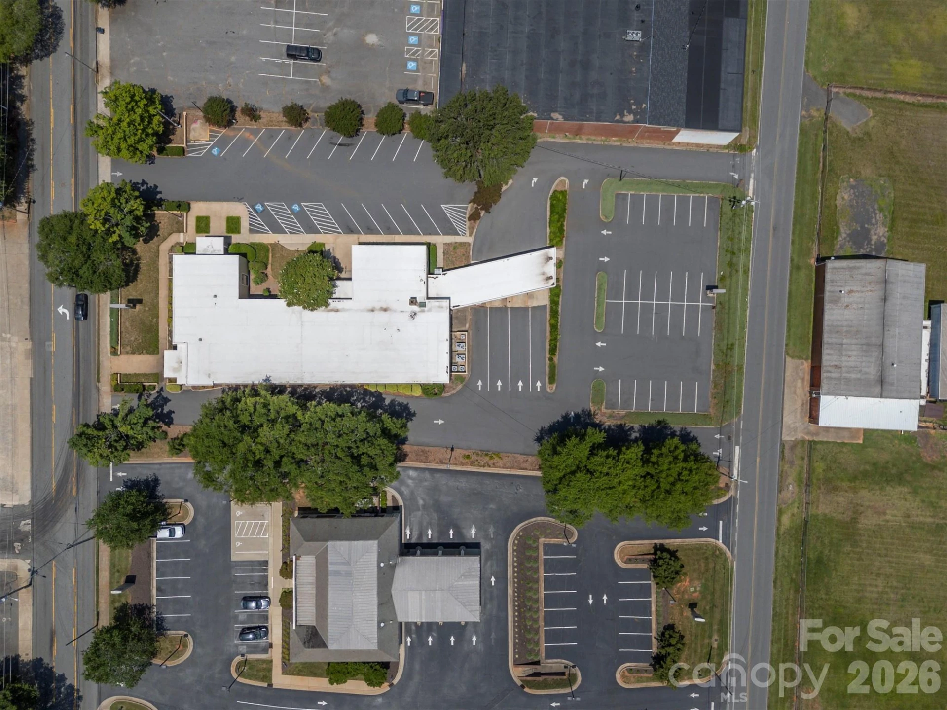 330 W Main Street - Photo 11