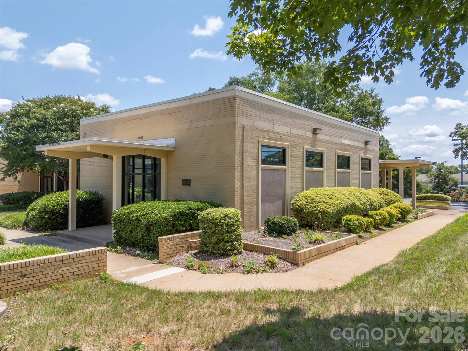 330 W Main Street - Photo 3