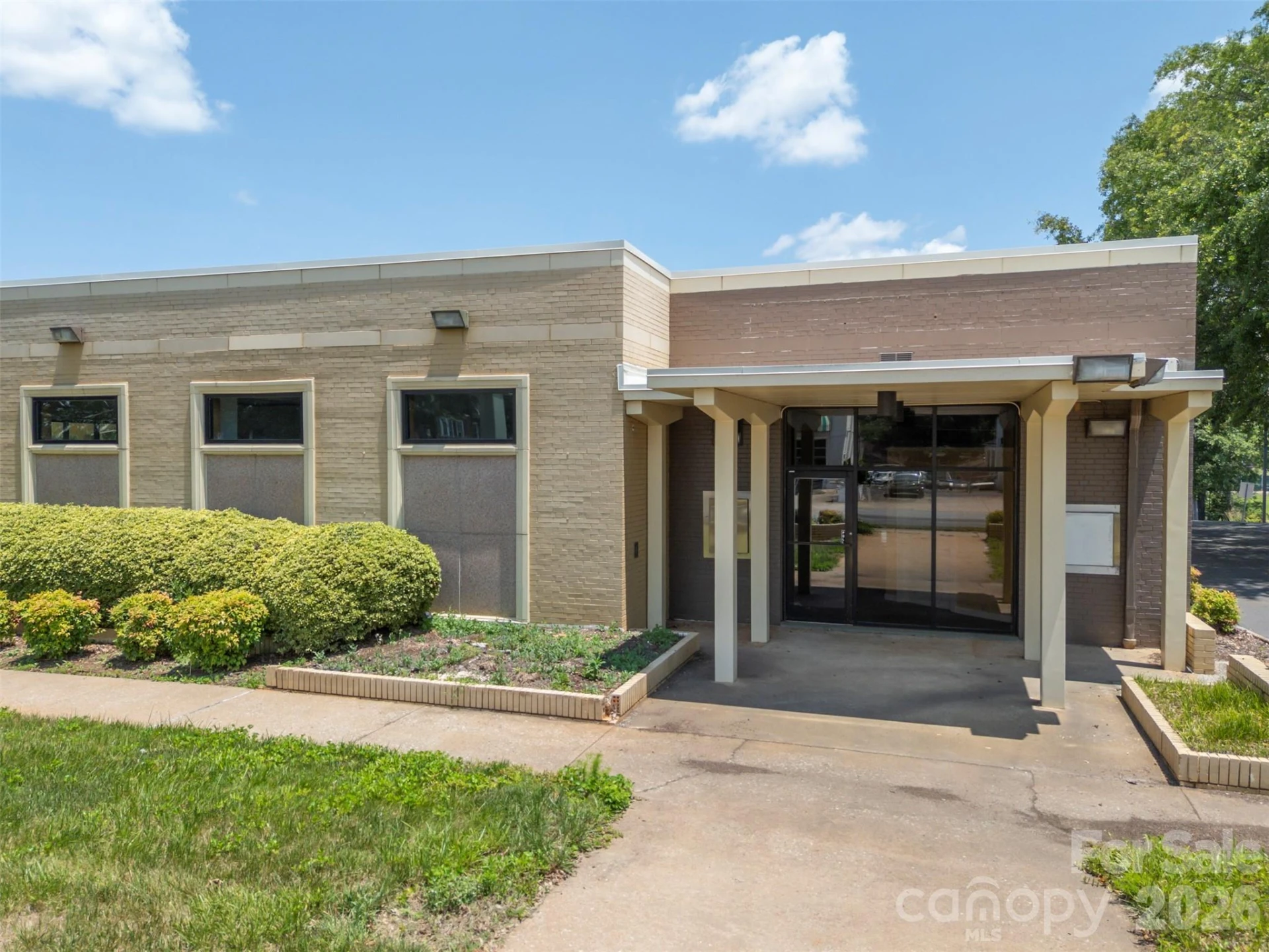 330 W Main Street - Photo 4