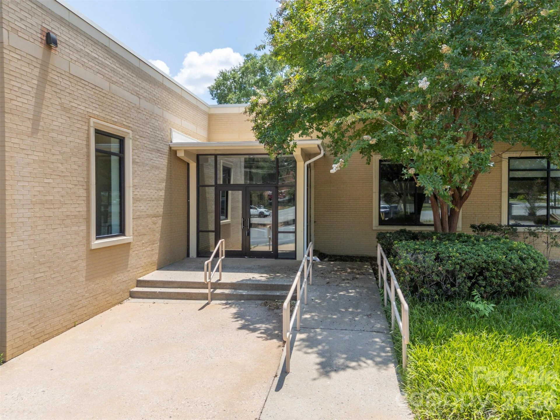 330 W Main Street - Photo 5